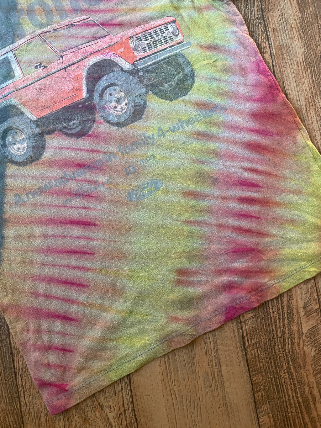 Ford Bronco Reverse Tie Dye Short Sleeve T-Shirt | Men's Medium