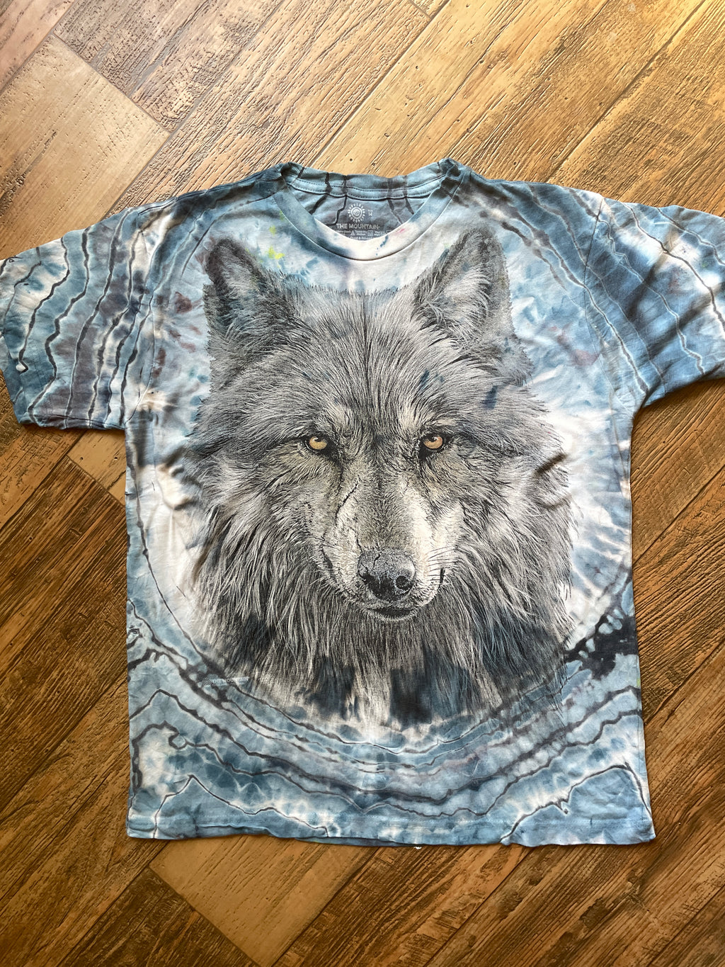 Blue and Gray White Wolf Geode Short Sleeve Tie Dye T-Shirt | Men's Medium