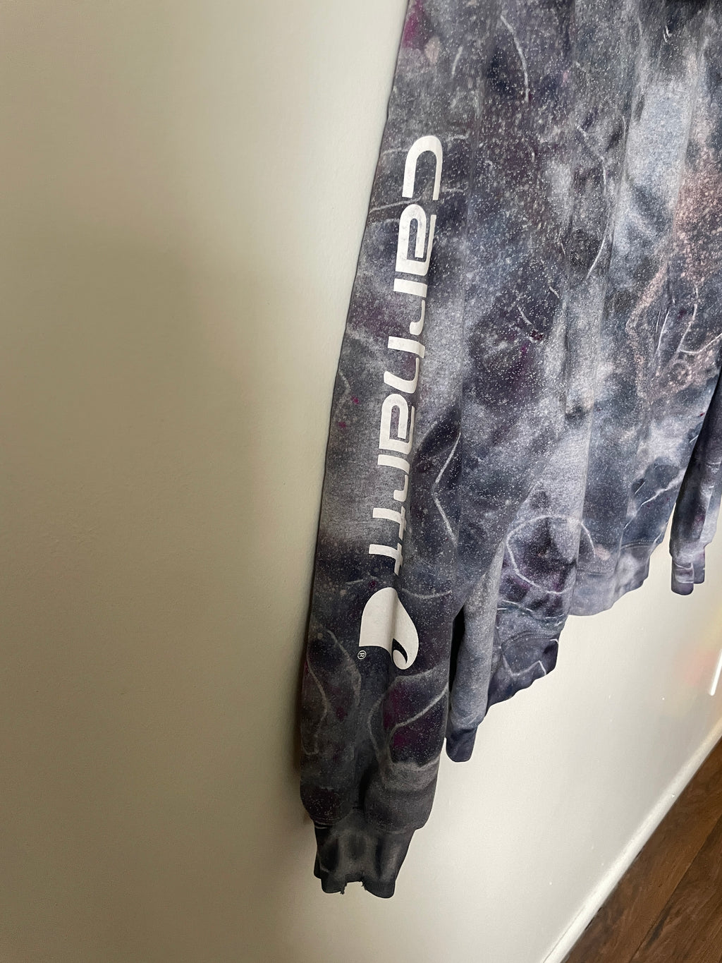 Medium Men's Carhartt Tie Dye Long Sleeve Hoodie | One-Of-a-Kind Upcycled Gray and Black Geode Sweatshirt