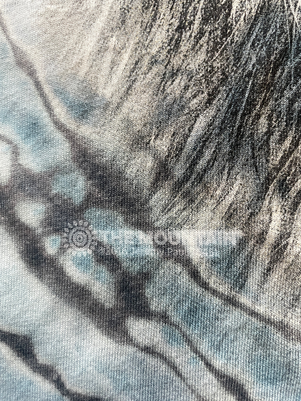 Blue and Gray White Wolf Geode Short Sleeve Tie Dye T-Shirt | Men's Medium