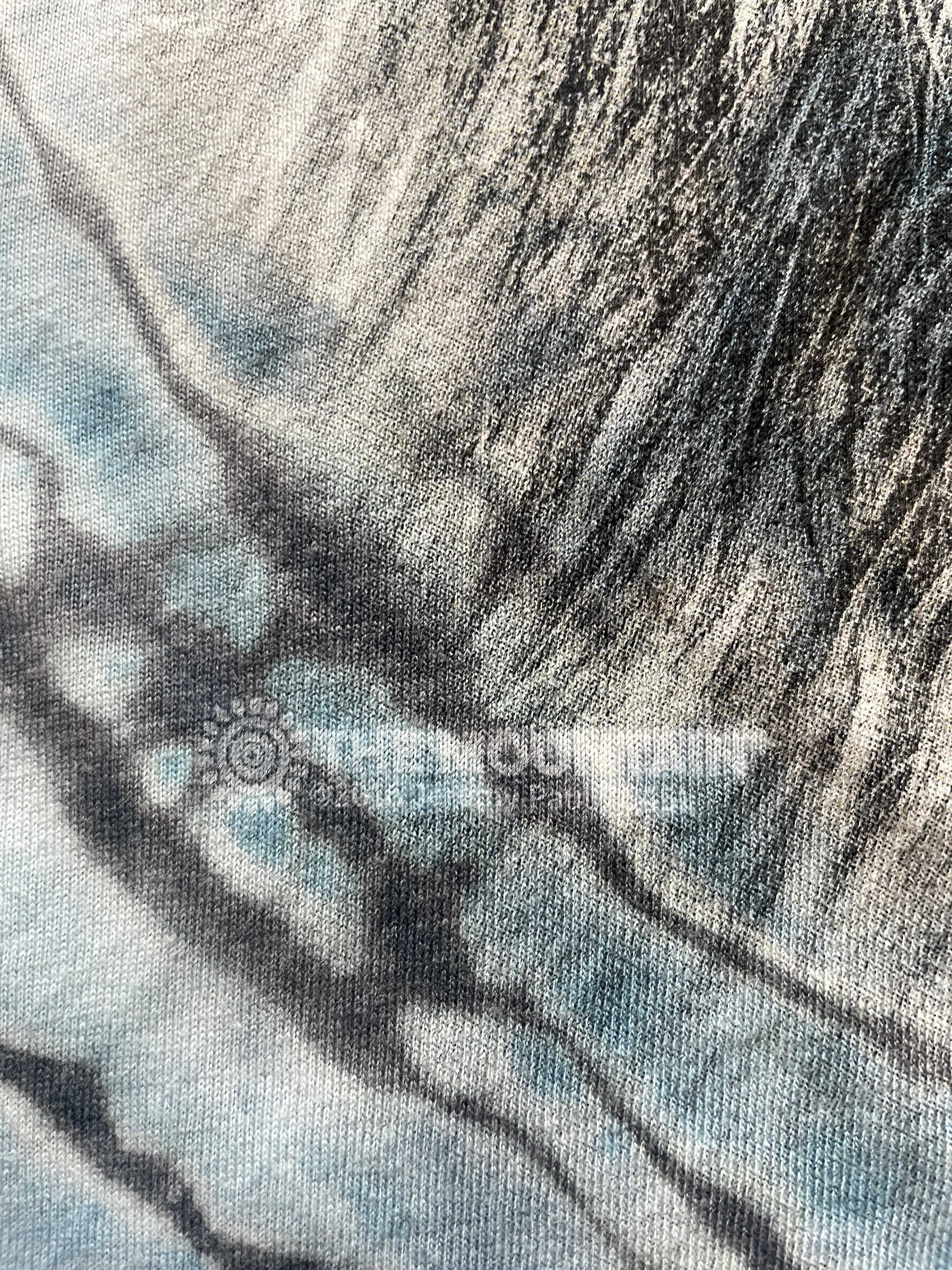 Blue and Gray White Wolf Geode Short Sleeve Tie Dye T-Shirt | Men's Medium