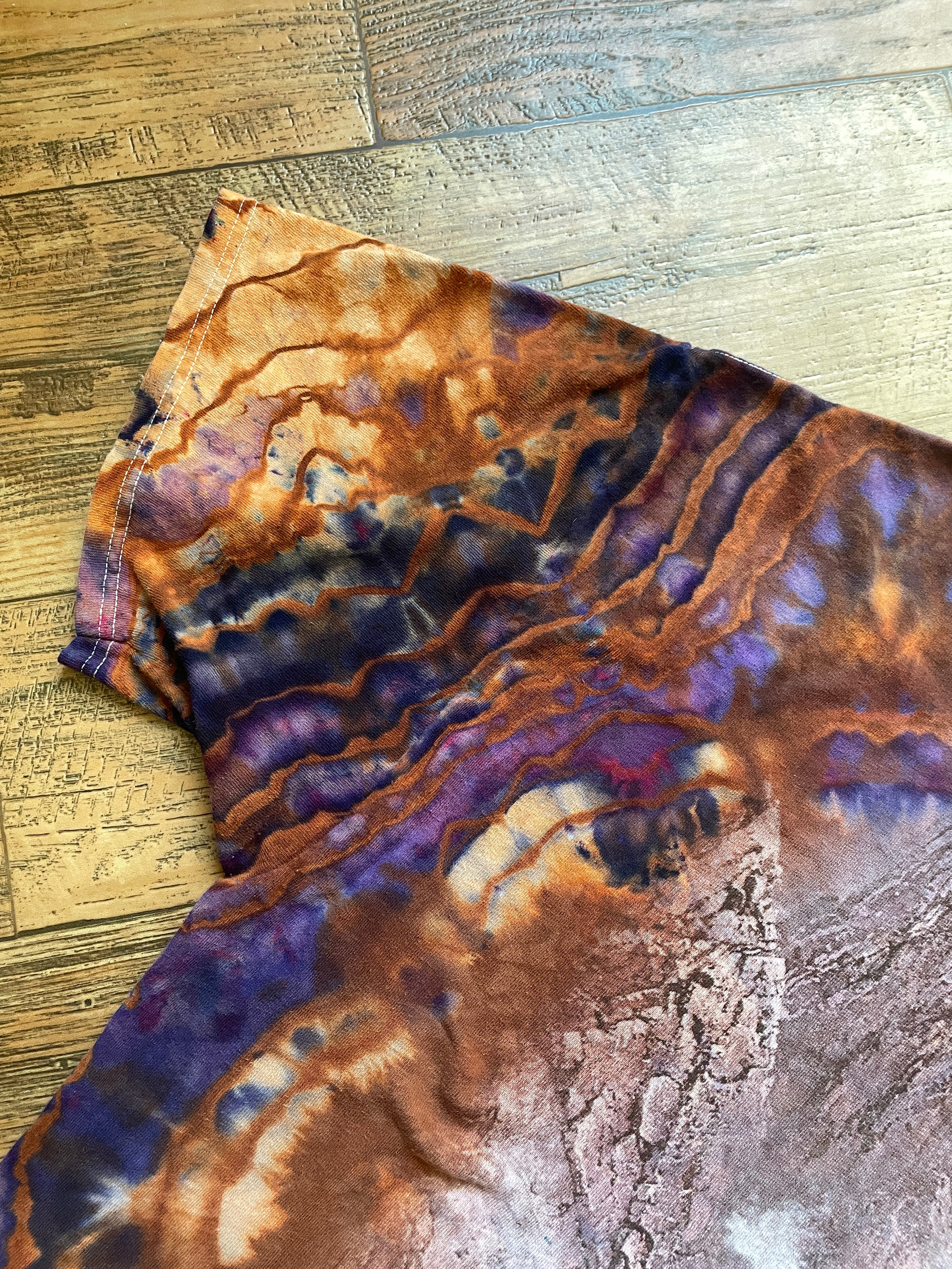 Mountain Eagle Terracotta and Violet Geode Short Sleeve Tie Dye T-Shirt | Men's 2XL