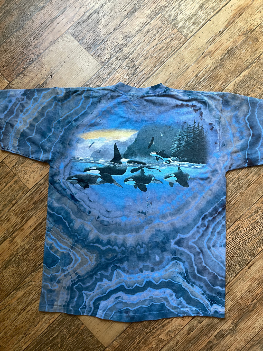 Blue and Gray Orca Whales Geode Short Sleeve Tie Dye T-Shirt | Men's Large