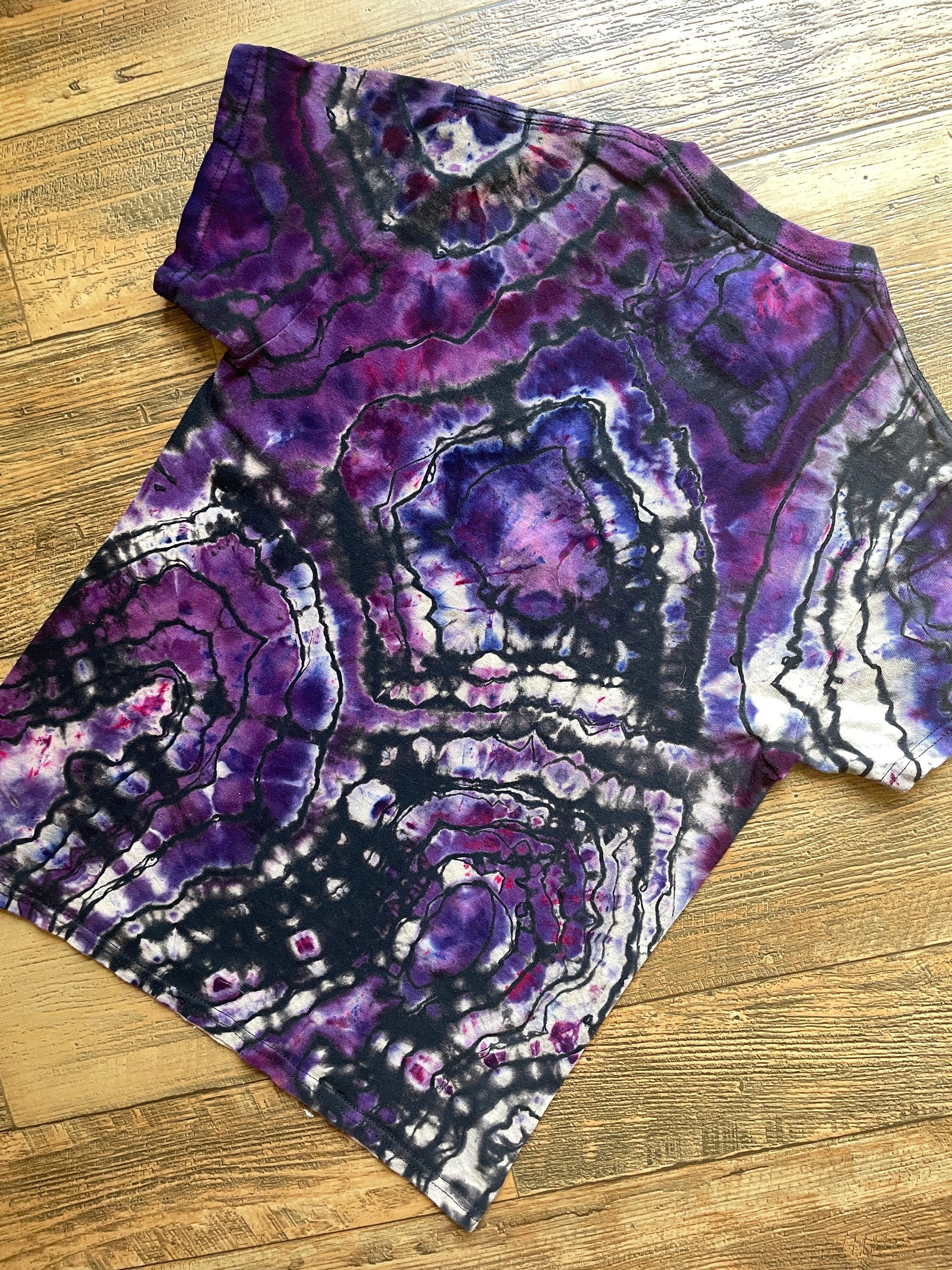 Ice Cube Black and Purple Geode Short Sleeve Tie Dye T-Shirt | Men's XS/Youth XS