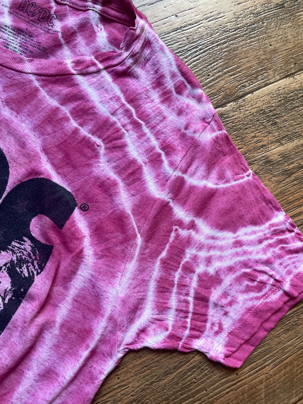 AC/DC Highway to Hell Pink and White Geode Short Sleeve Tie Dye T-Shirt | Men's Large