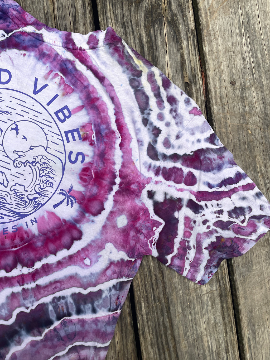 Good Vibes Purple Geode Short Sleeve Tie Dye Crop Top | Unisex Medium
