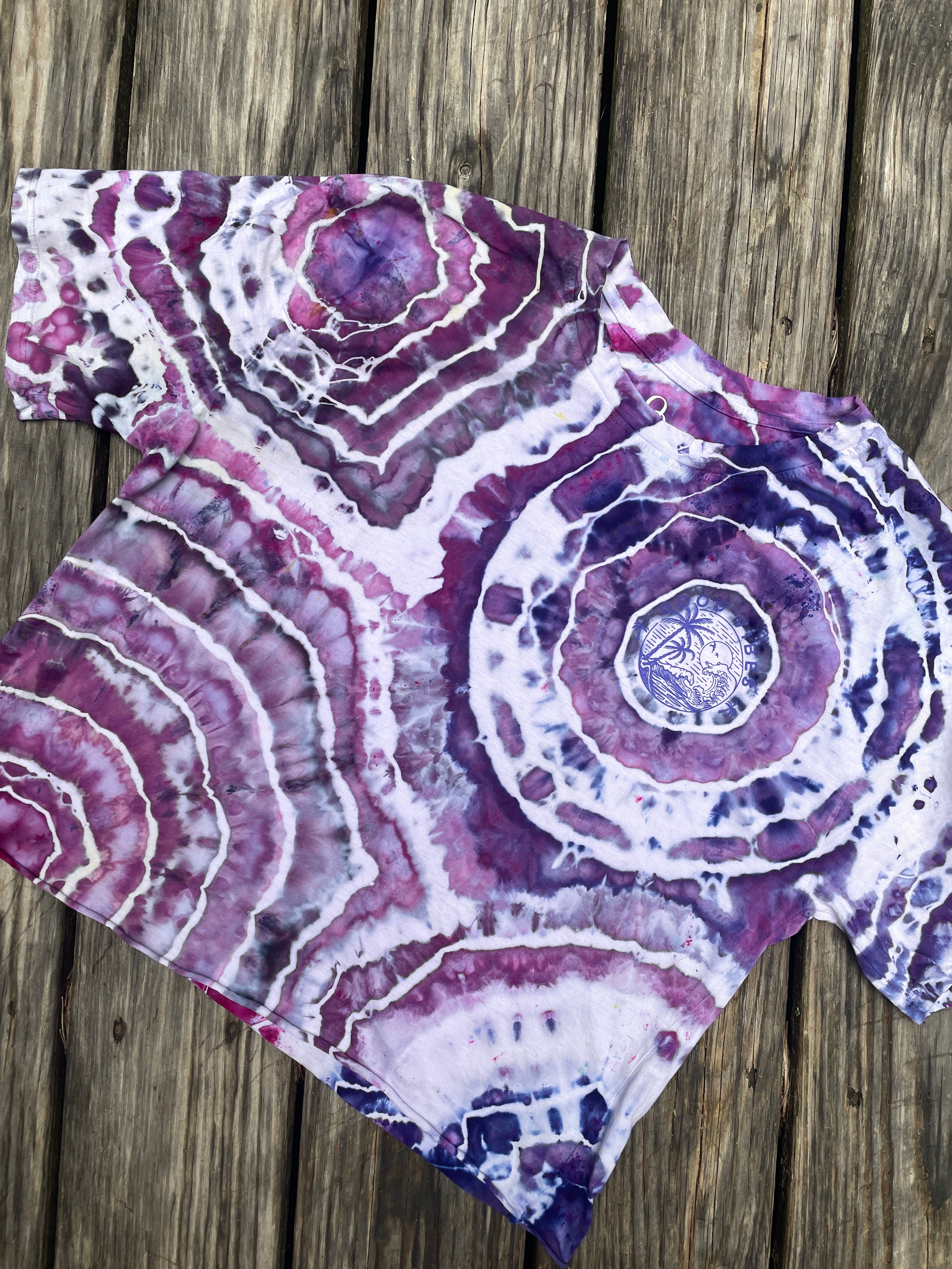 Good Vibes Purple Geode Short Sleeve Tie Dye Crop Top | Unisex Medium