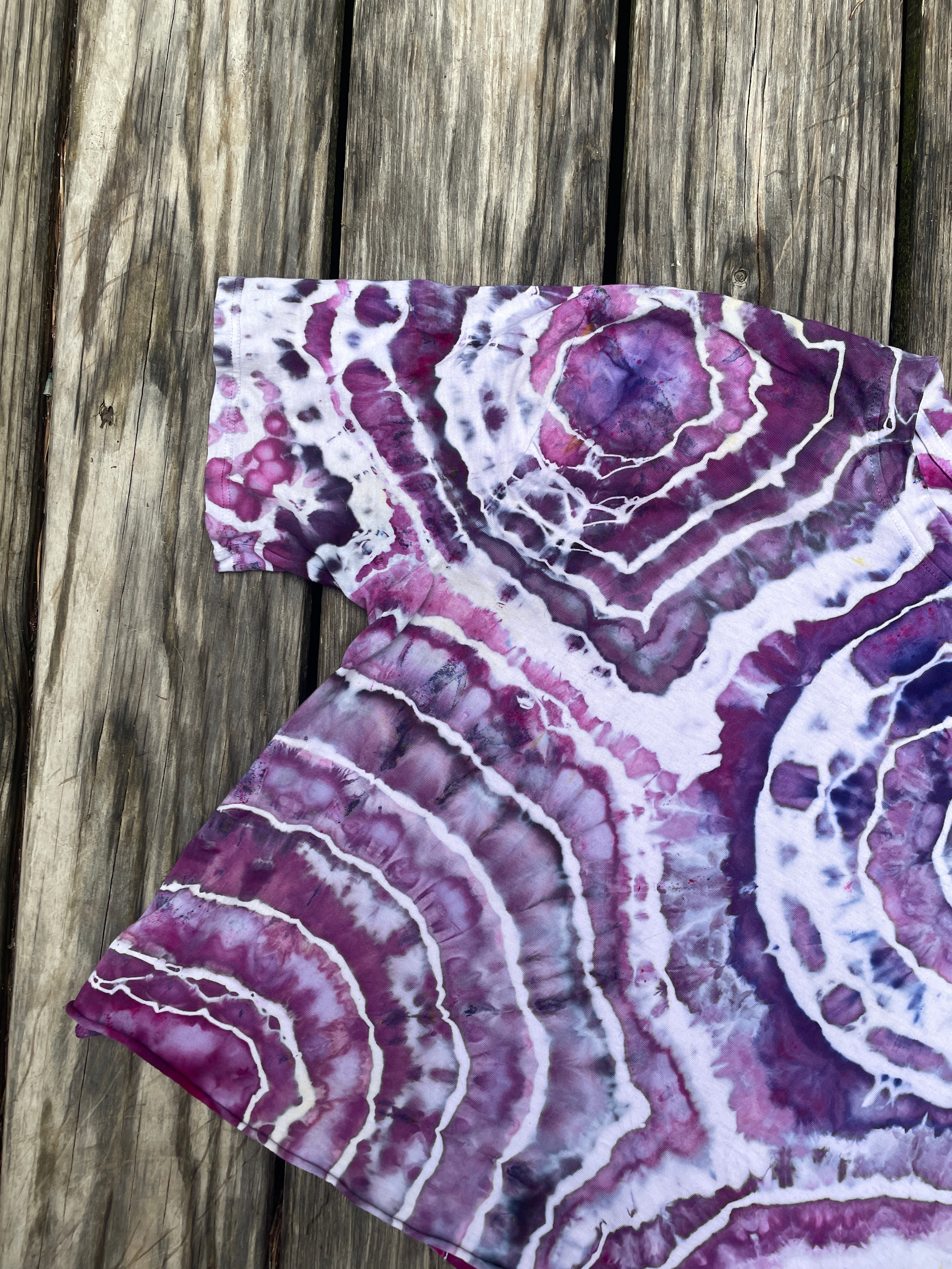 Good Vibes Purple Geode Short Sleeve Tie Dye Crop Top | Unisex Medium
