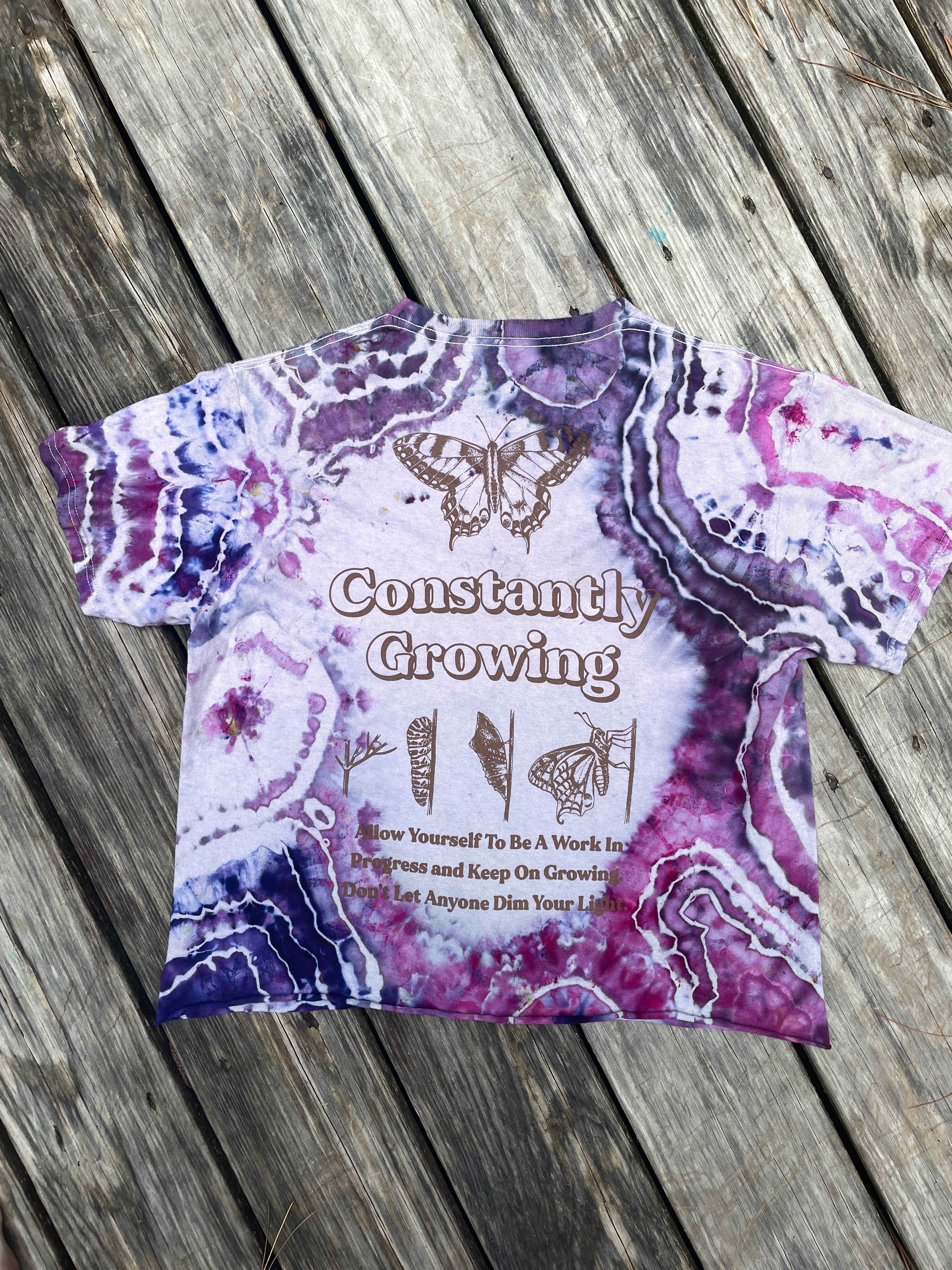 Purple Butterfly Geode Short Sleeve Tie Dye Crop Top | Unisex Medium