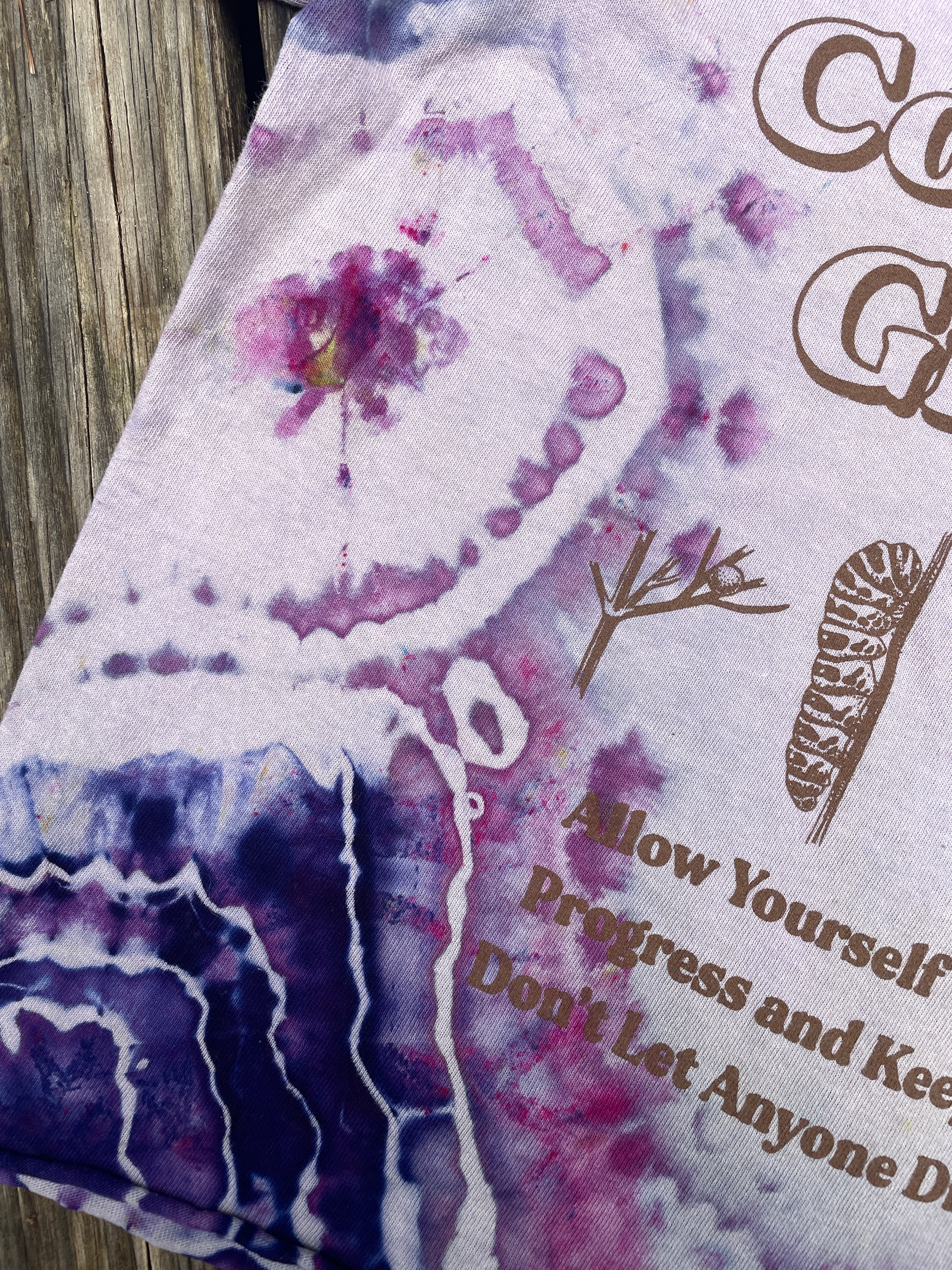 Purple Butterfly Geode Short Sleeve Tie Dye Crop Top | Unisex Medium