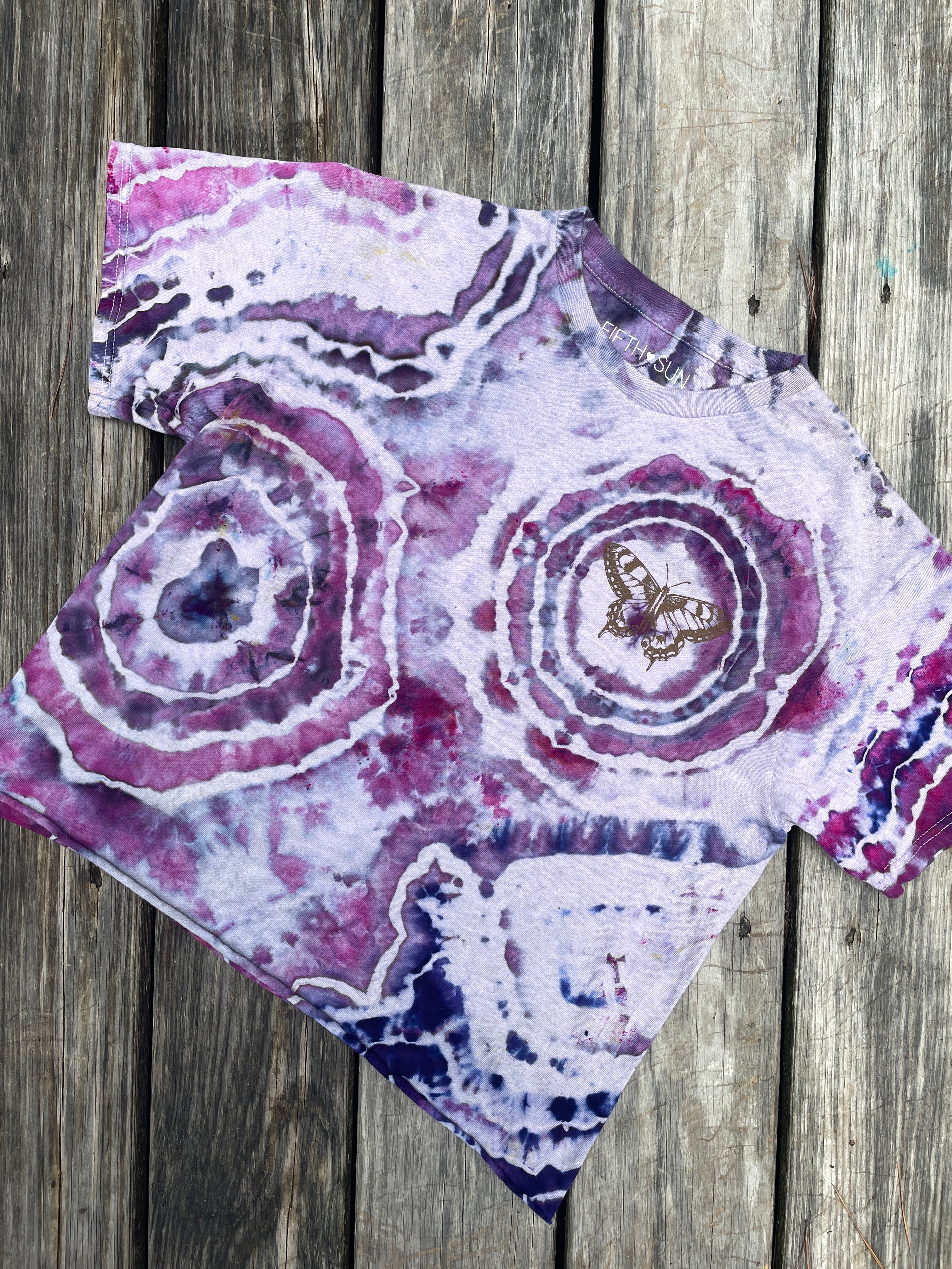 Purple Butterfly Geode Short Sleeve Tie Dye Crop Top | Unisex Medium