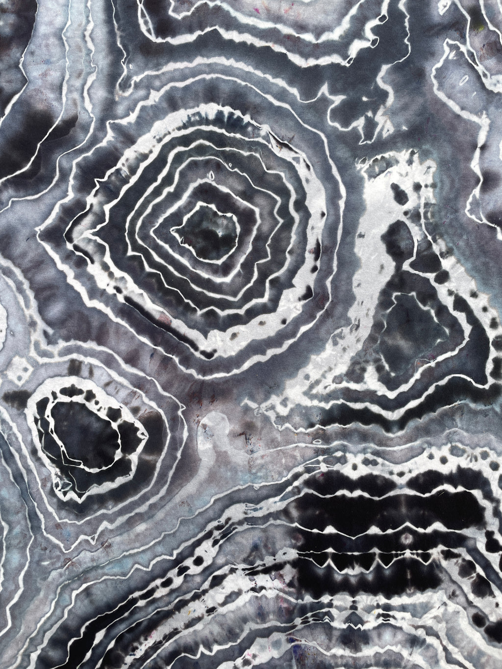 Black and Gray Lion Geode Short Sleeve Tie Dye T-Shirt | Men's 2XL