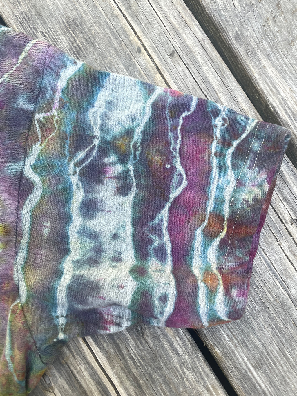 Kaleidoscope Eyes Multicolor Geode Short Sleeve Tie Dye T-Shirt | Men's L/XL