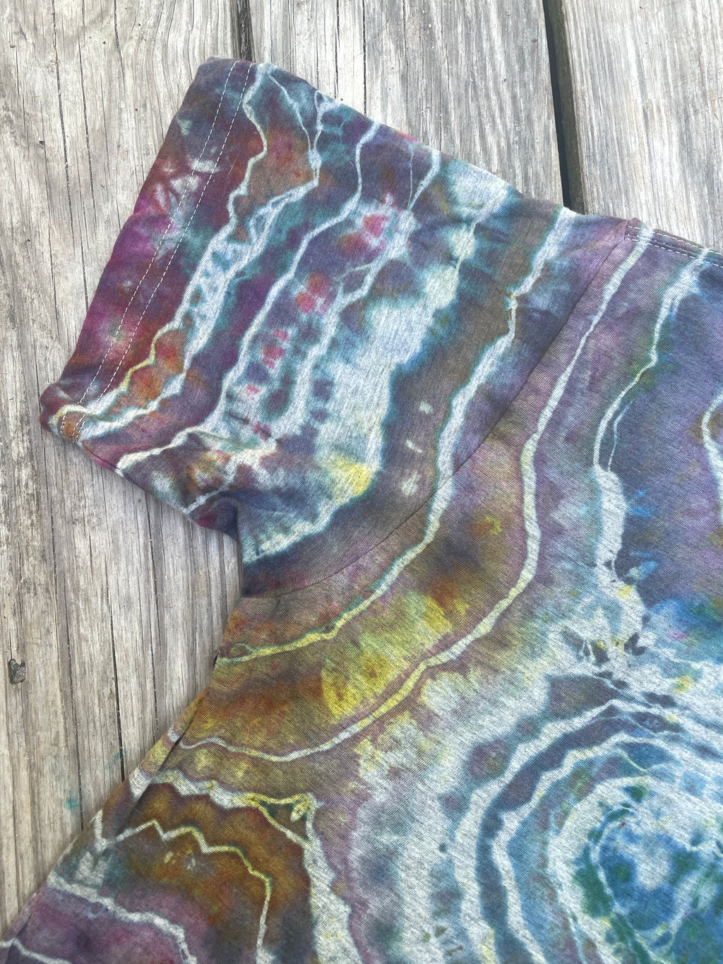 Kaleidoscope Eyes Multicolor Geode Short Sleeve Tie Dye T-Shirt | Men's L/XL