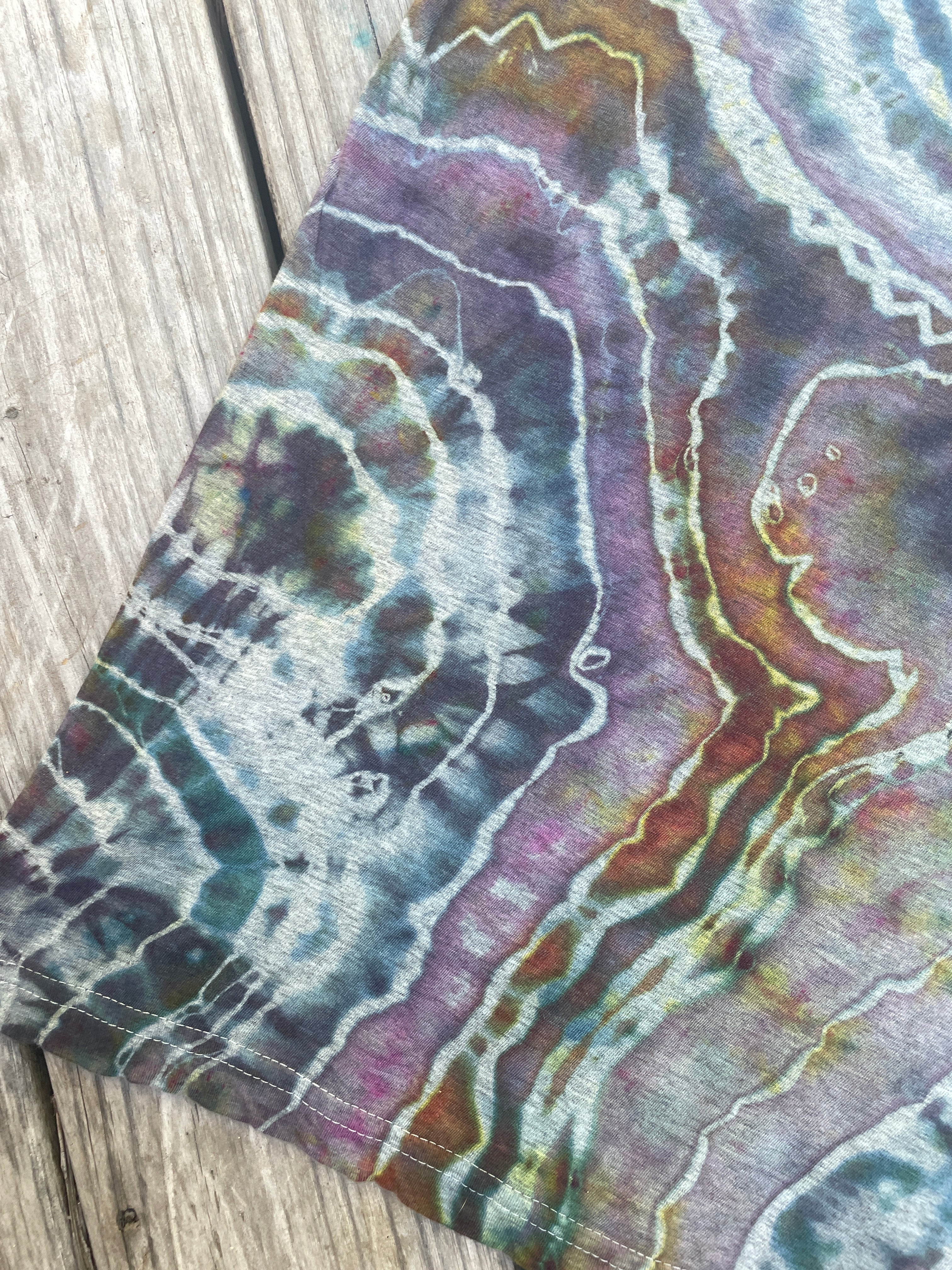 Kaleidoscope Eyes Multicolor Geode Short Sleeve Tie Dye T-Shirt | Men's L/XL