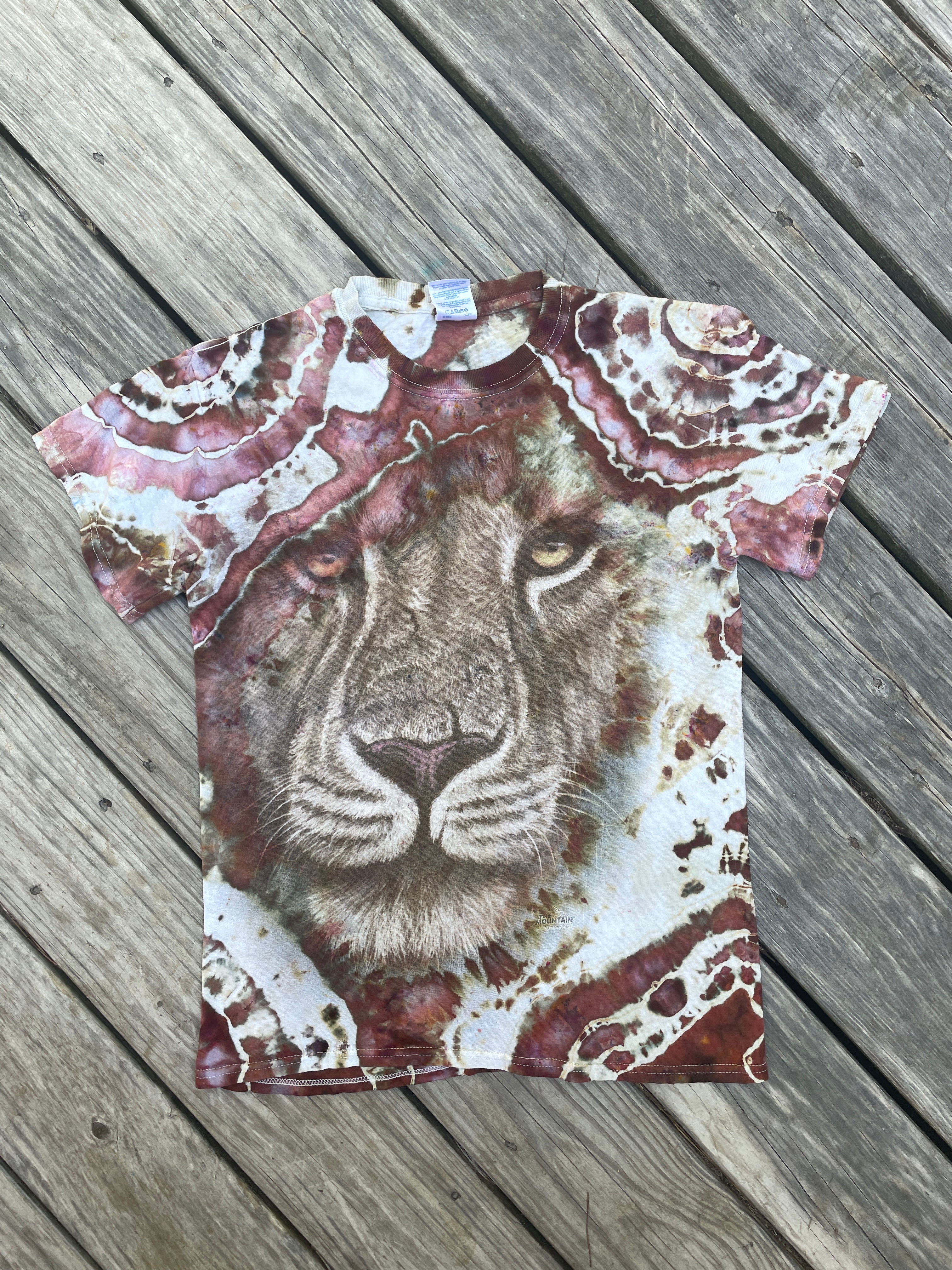 Red and Tan Lion Geode Short Sleeve Tie Dye T-Shirt | Men's Small