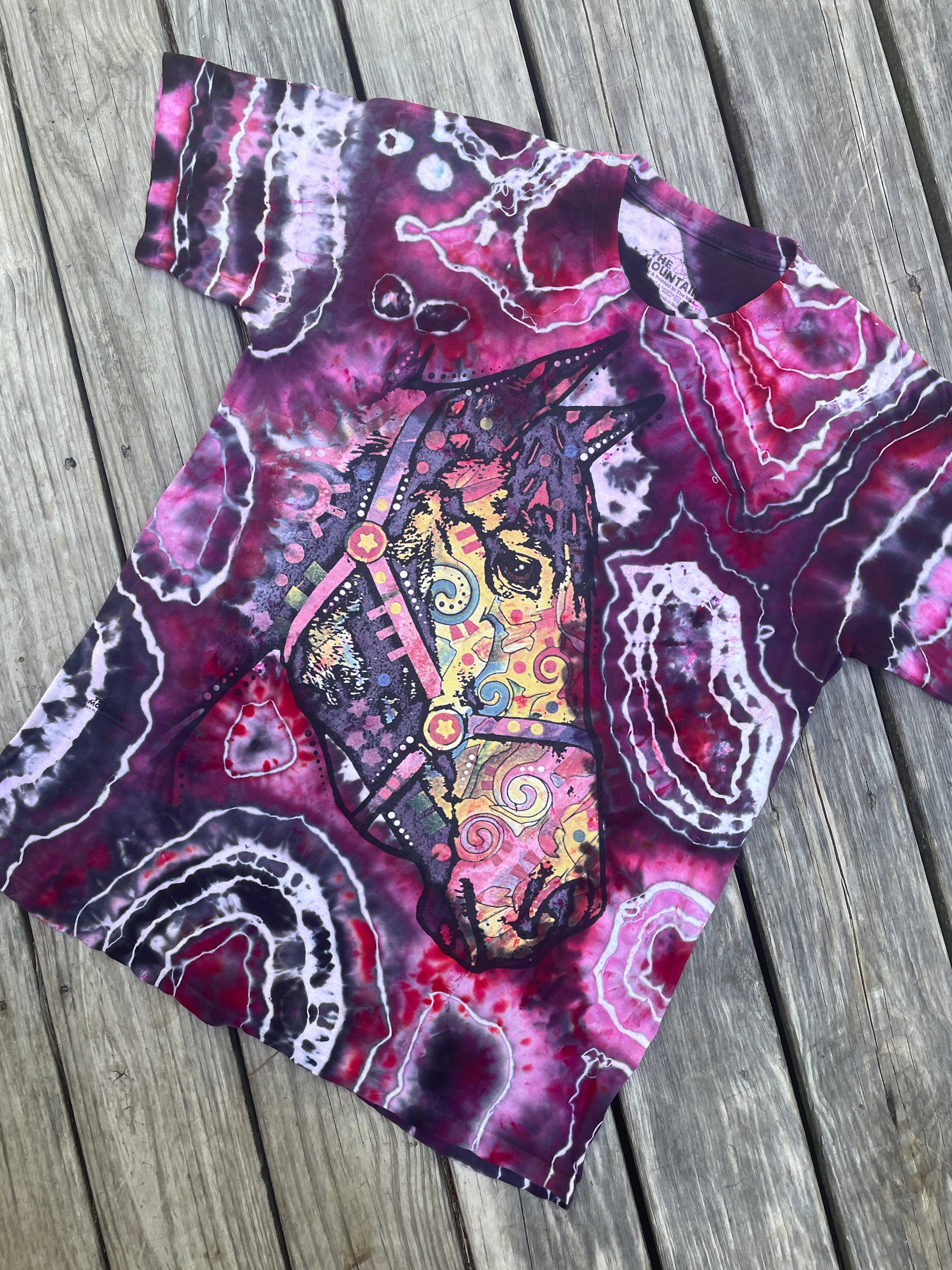 Red and Black Horse Geode Short Sleeve Tie Dye T-Shirt | Men's Large