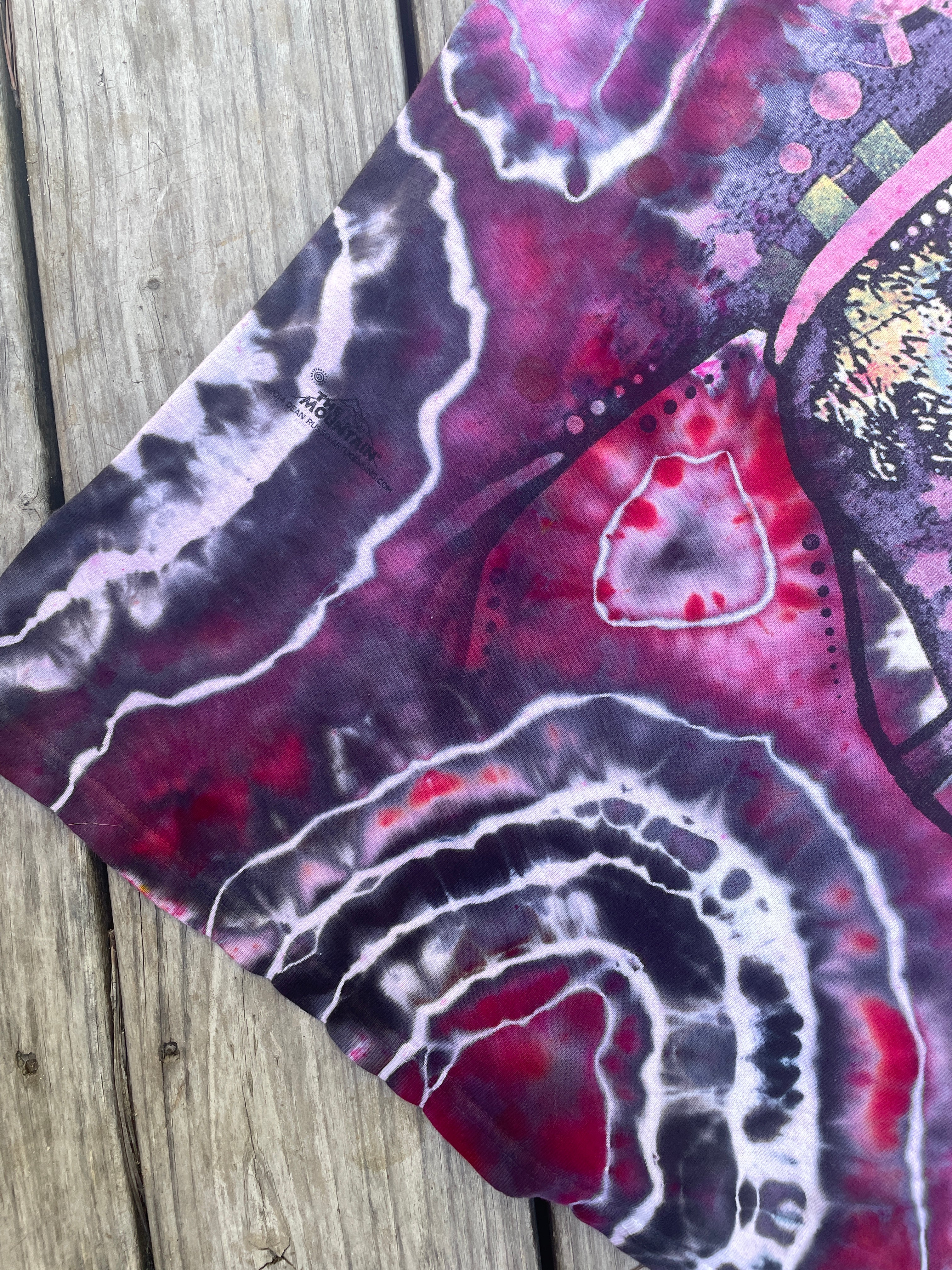 Red and Black Horse Geode Short Sleeve Tie Dye T-Shirt | Men's Large