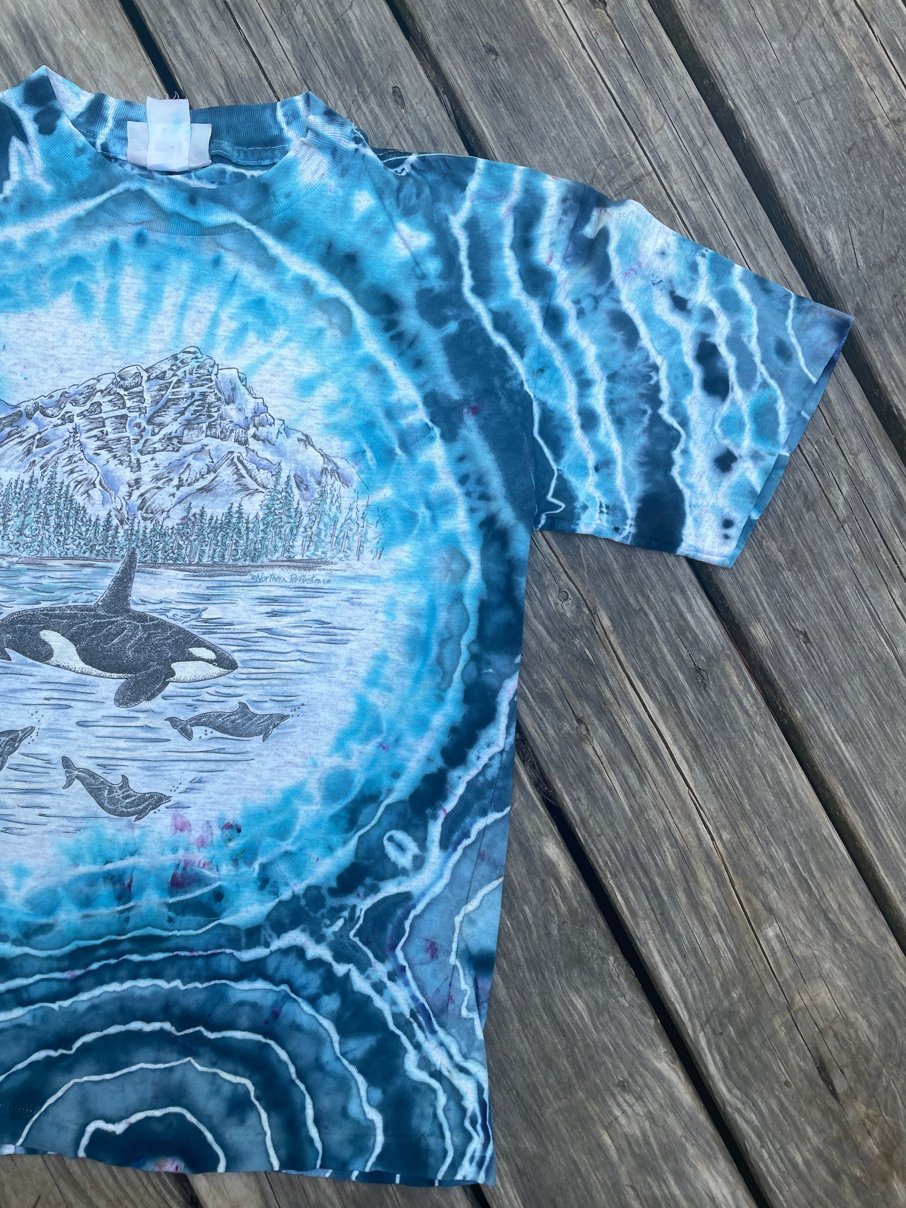 Blue Waves and Whales Geode Short Sleeve Tie Dye T-Shirt | Men's Small