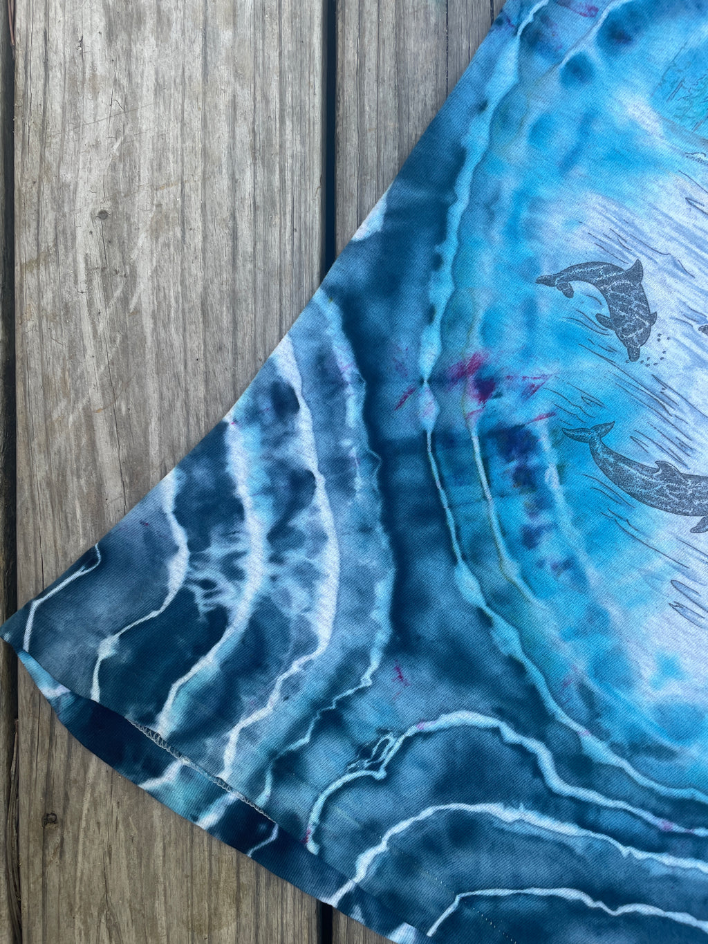 Blue Waves and Whales Geode Short Sleeve Tie Dye T-Shirt | Men's Small