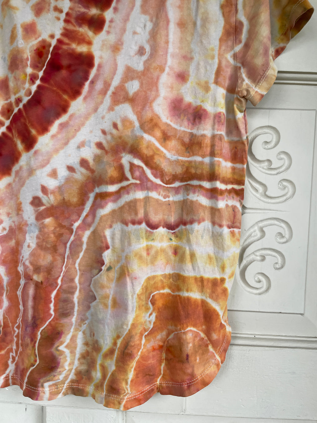 Medium Women's Delicate Arch Handmade Geode Tie Dye T-Shirt | One-Of-a-Kind Upcycled Orange and White Earth Tones Short Sleeve Shirt