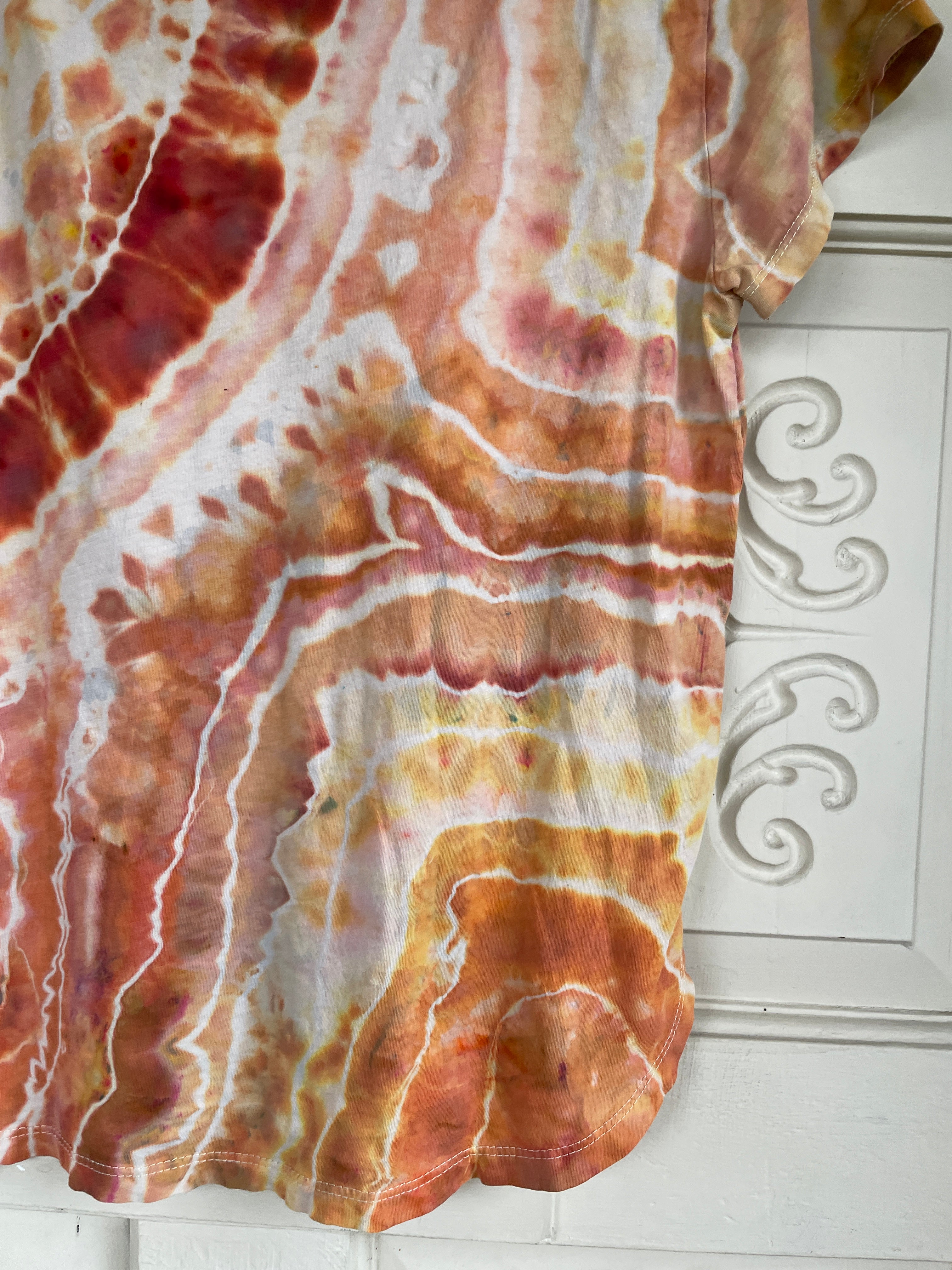 Medium Women's Delicate Arch Handmade Geode Tie Dye T-Shirt | One-Of-a-Kind Upcycled Orange and White Earth Tones Short Sleeve Shirt