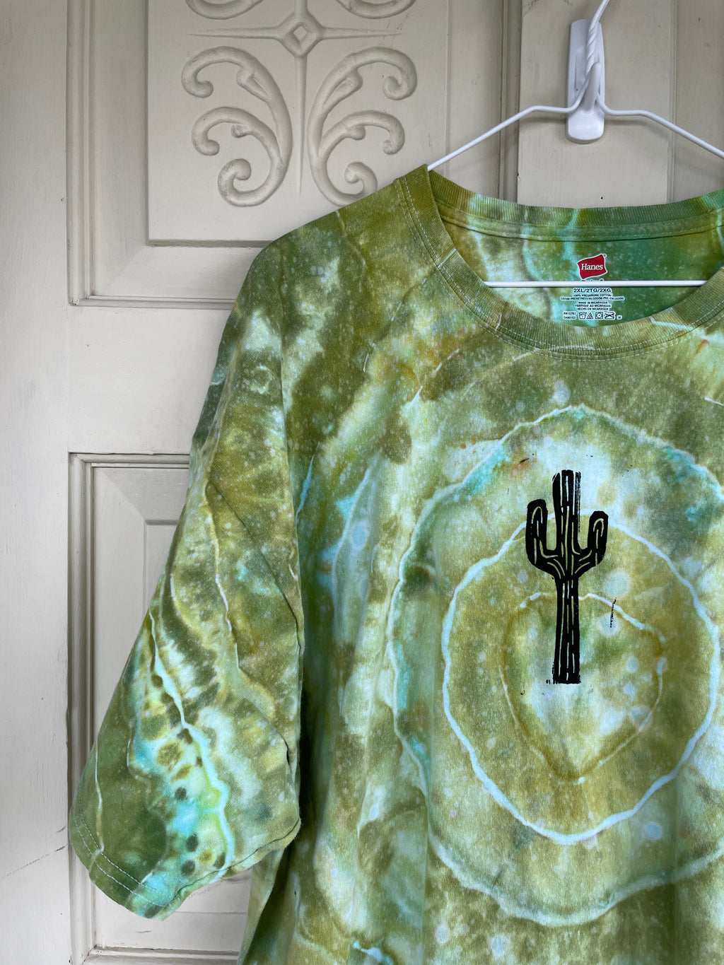2XL Men's Saguaro Cactus Handmade Geode Tie Dye T-Shirt | One-Of-a-Kind Upcycled Green and White Earth Tones Short Sleeve Shirt