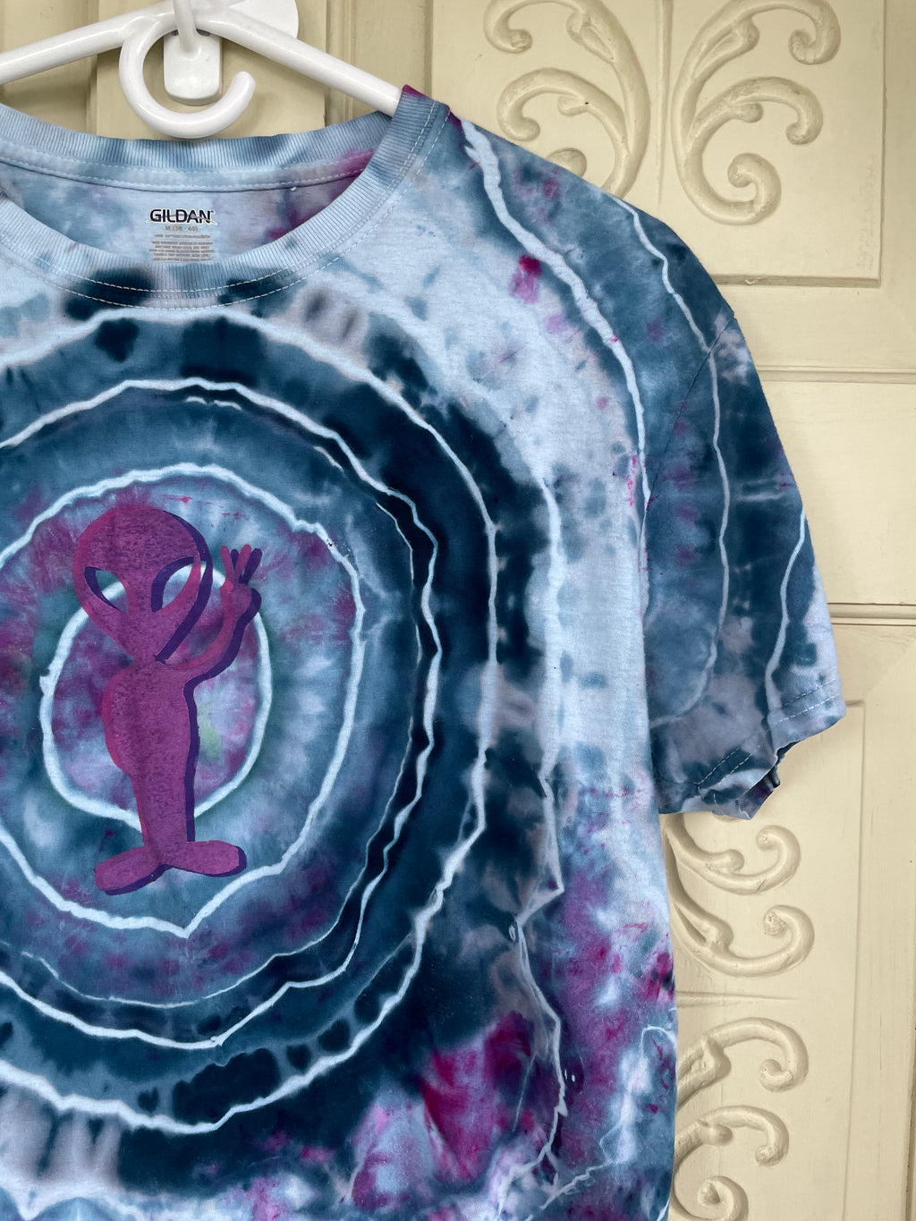 Medium Men's Groovy Alien Handmade Galaxy Geode Tie Dye T-Shirt | One-Of-a-Kind Upcycled Blue and White Short Sleeve Shirt