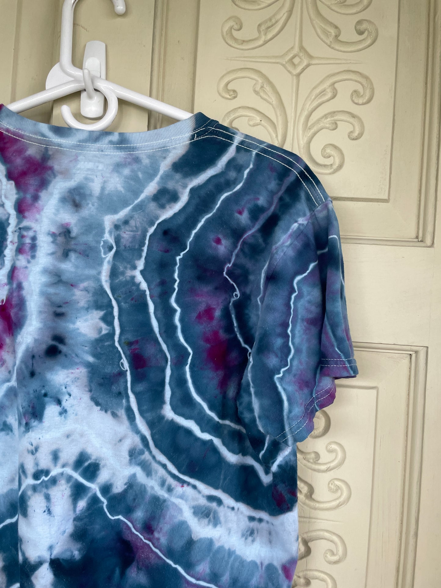 Medium Men's Groovy Alien Handmade Galaxy Geode Tie Dye T-Shirt | One-Of-a-Kind Upcycled Blue and White Short Sleeve Shirt