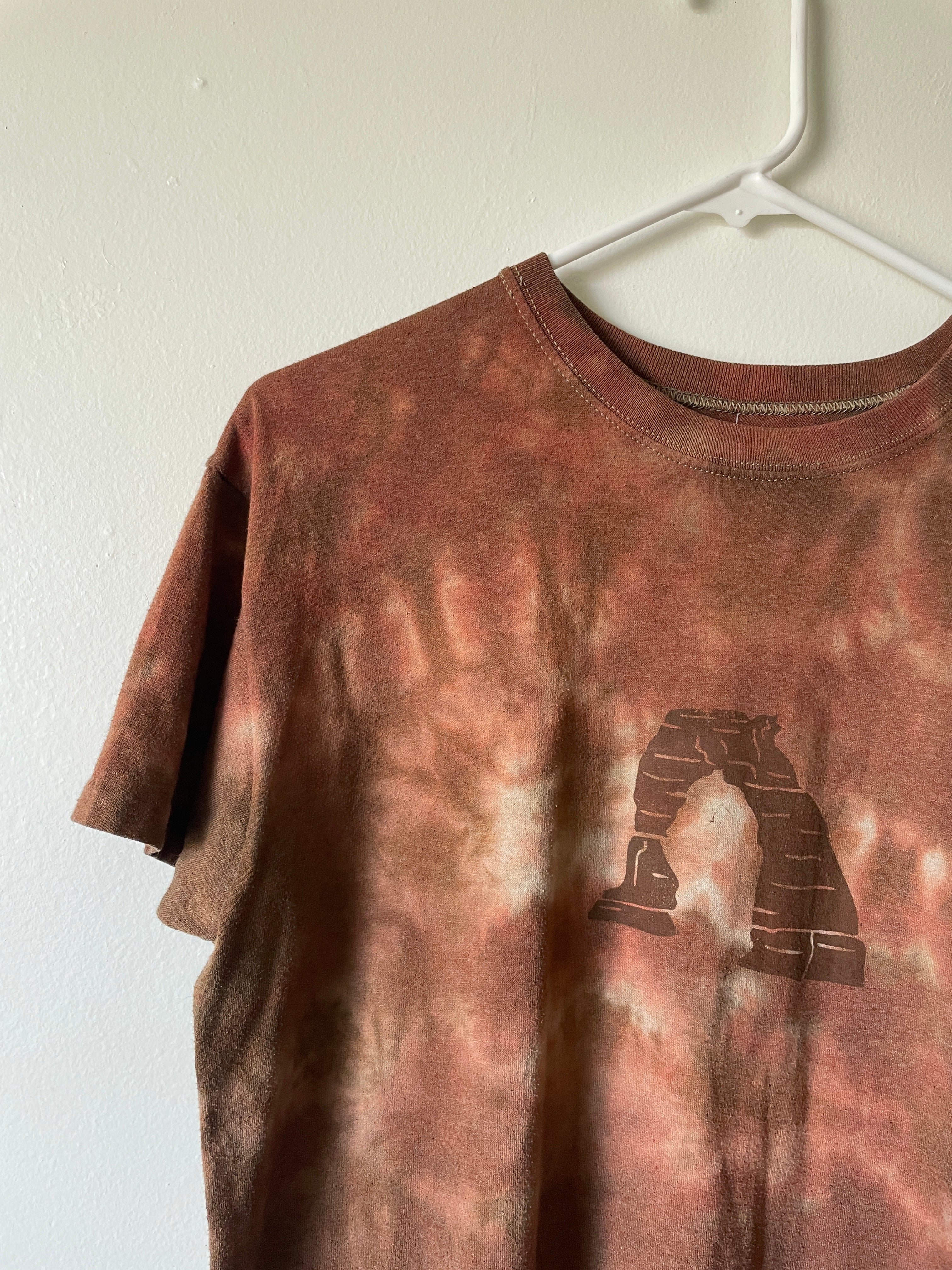 Medium Men's Delicate Arch Handmade Tie Dye T-Shirt | One-Of-a-Kind Upcycled Brown and Orange Earth Tones Short Sleeve Shirt