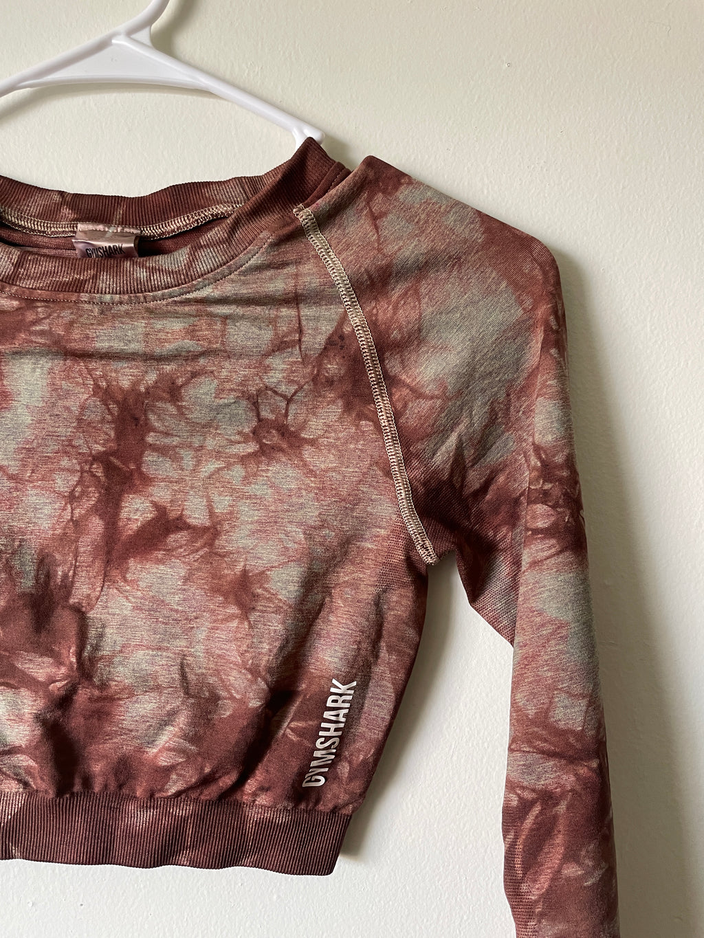 Small Women's Saguaro Cactus Handmade Tie Dye Crop Top | One-Of-a-Kind Upcycled Tan and Red Long Sleeve Gym Shark Gym Top