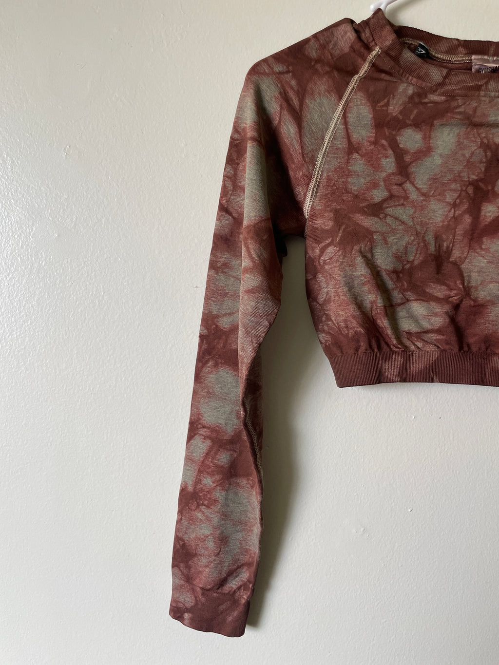Small Women's Saguaro Cactus Handmade Tie Dye Crop Top | One-Of-a-Kind Upcycled Tan and Red Long Sleeve Gym Shark Gym Top
