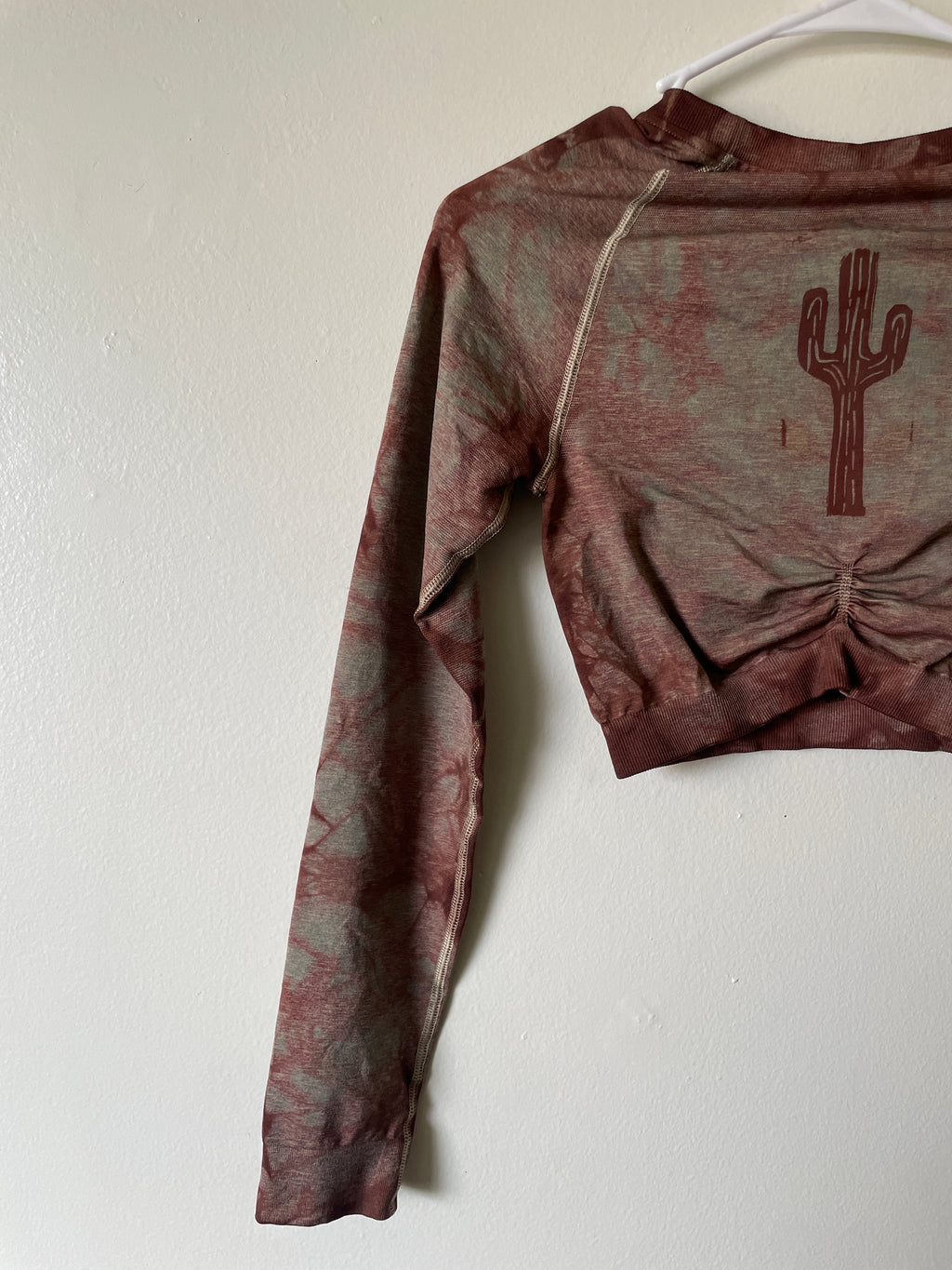 Small Women's Saguaro Cactus Handmade Tie Dye Crop Top | One-Of-a-Kind Upcycled Tan and Red Long Sleeve Gym Shark Gym Top