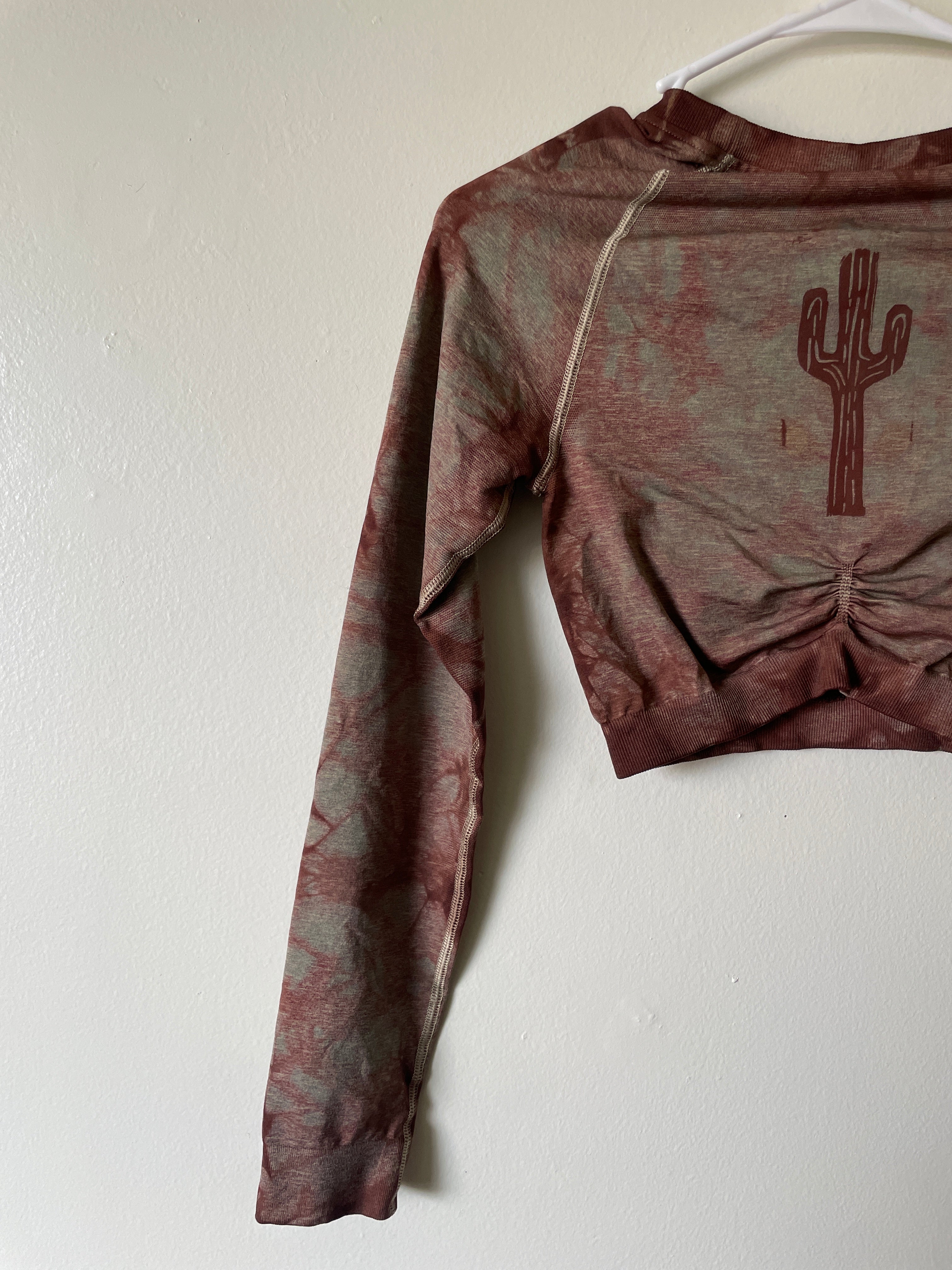 Small Women's Saguaro Cactus Handmade Tie Dye Crop Top | One-Of-a-Kind Upcycled Tan and Red Long Sleeve Gym Shark Gym Top