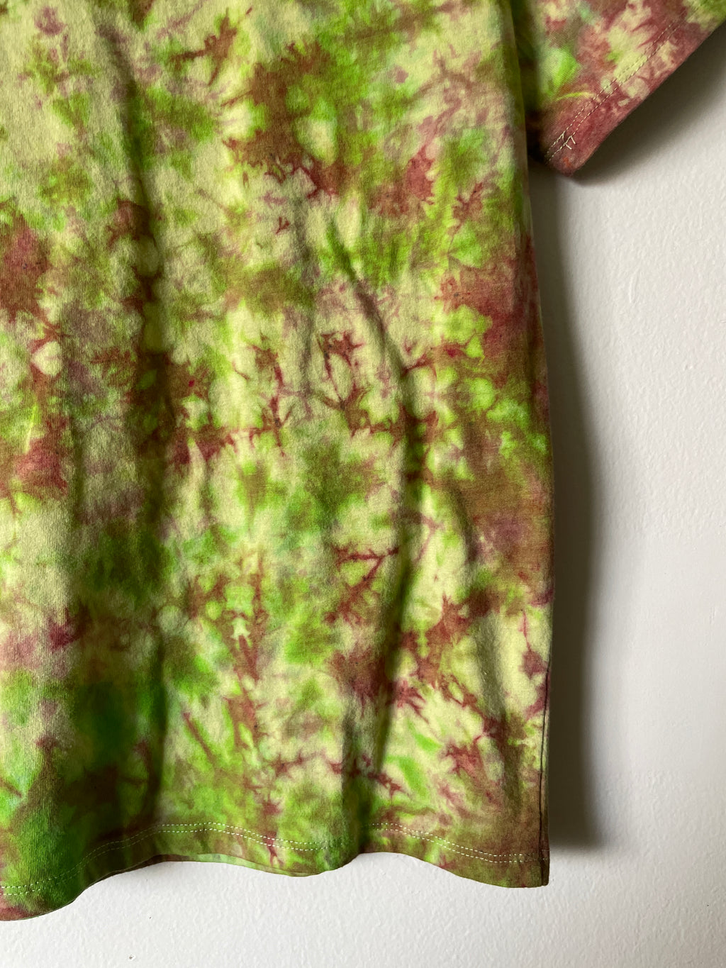 Small Women's Hang in There Handmade Tie Dye Short Sleeve T-Shirt | One-Of-a-Kind Upcycled Yellow and GreenTie Dye Top