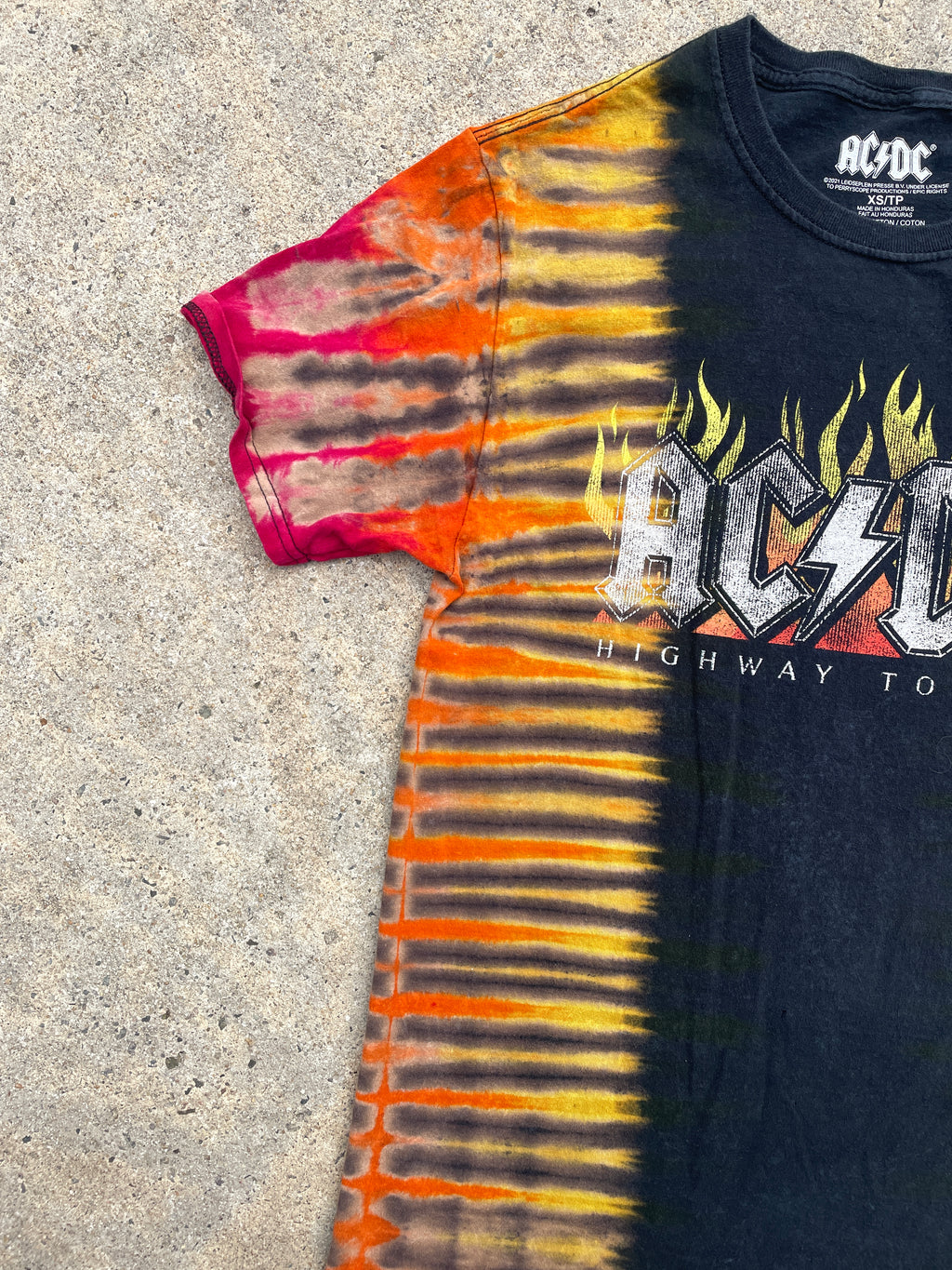 ACDC Highway to Hell Red and Black Short Sleeve Tie Dye T-Shirt | Men's XS