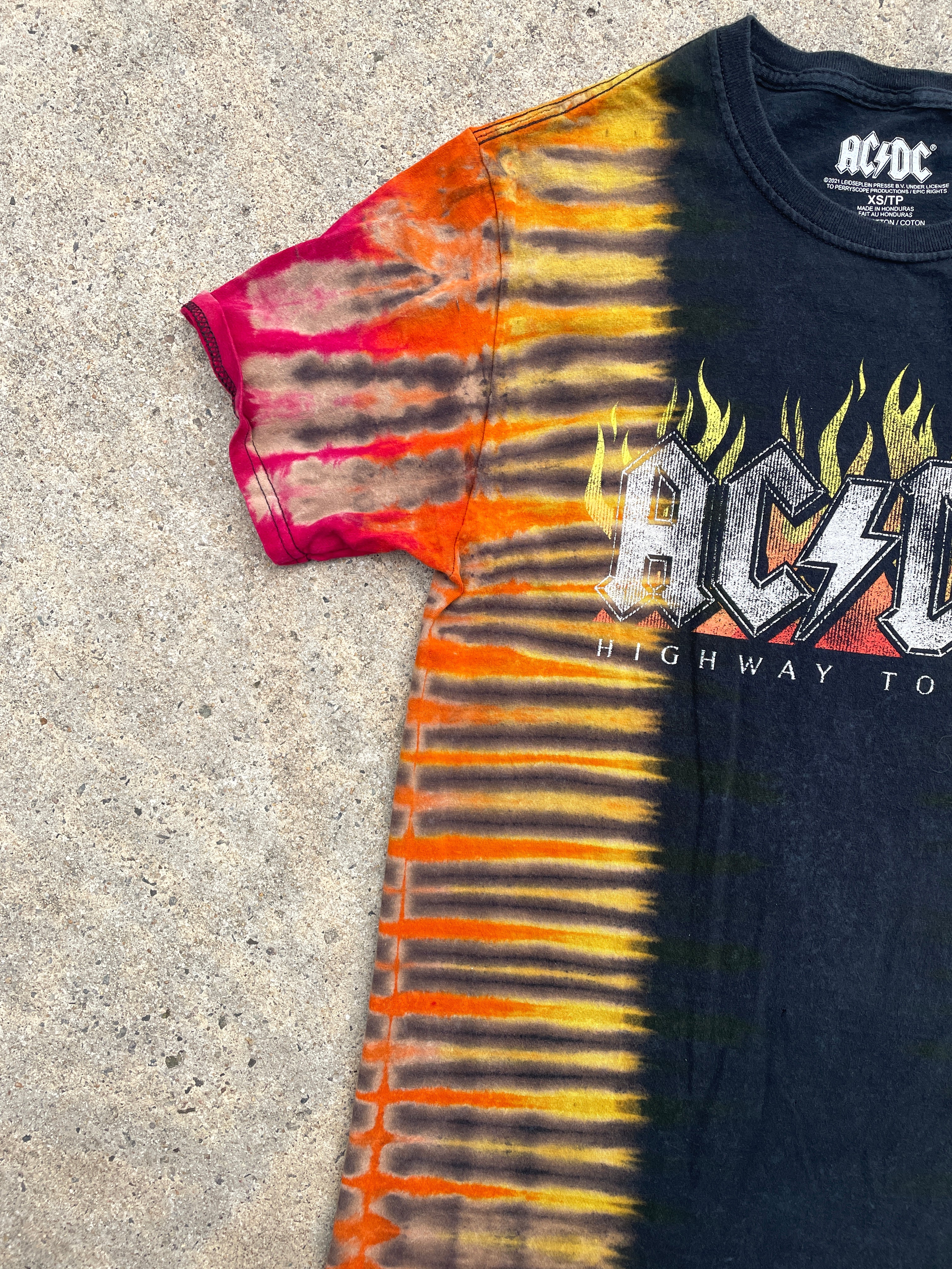 ACDC Highway to Hell Red and Black Short Sleeve Tie Dye T-Shirt | Men's XS