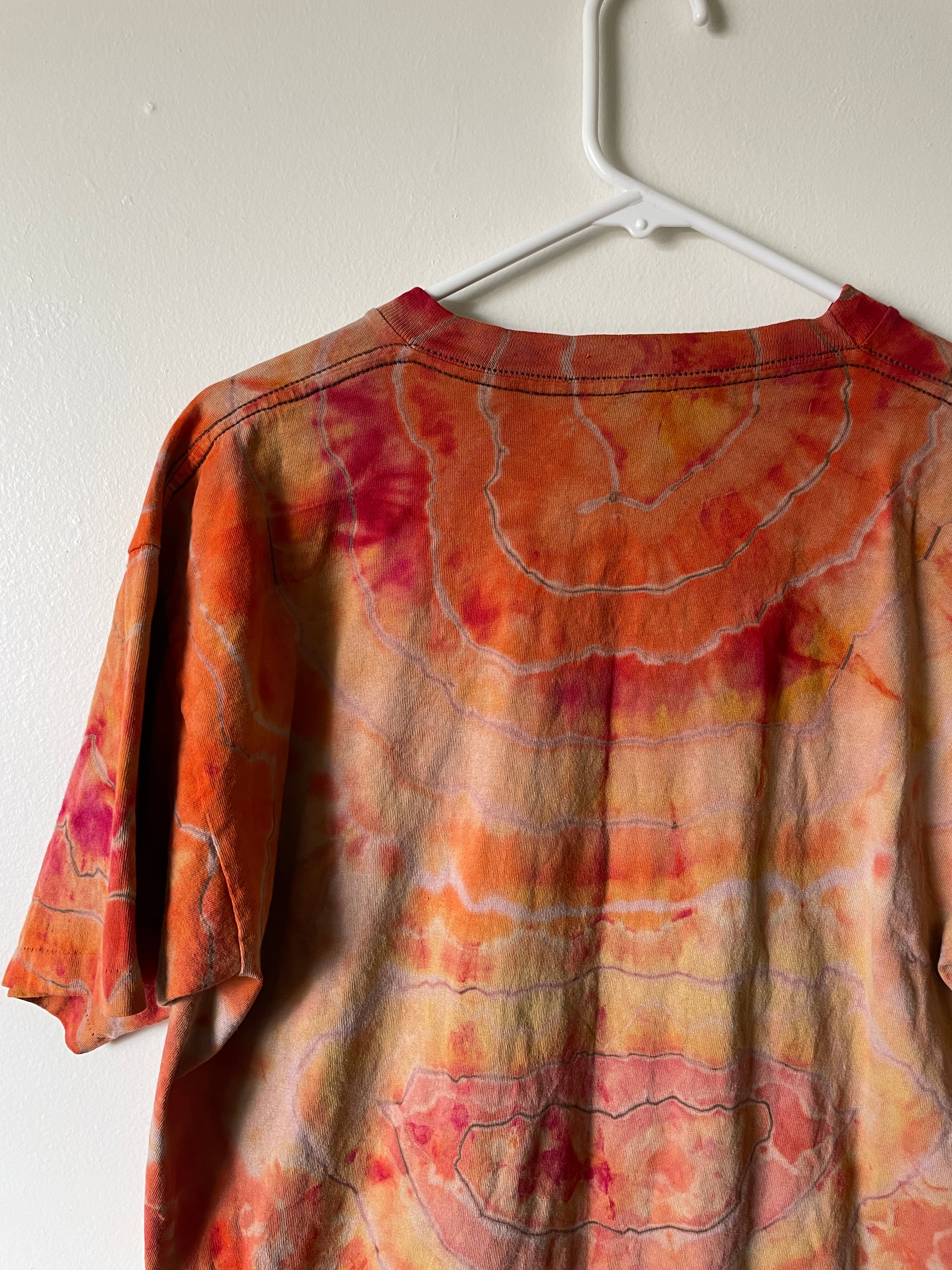 Large Men's Vintage Black Hills End of the Trail Handmade Geode Tie Dye Short Sleeve T-Shirt | One-Of-a-Kind Upcycled Brown and Orange Tie Dye Top