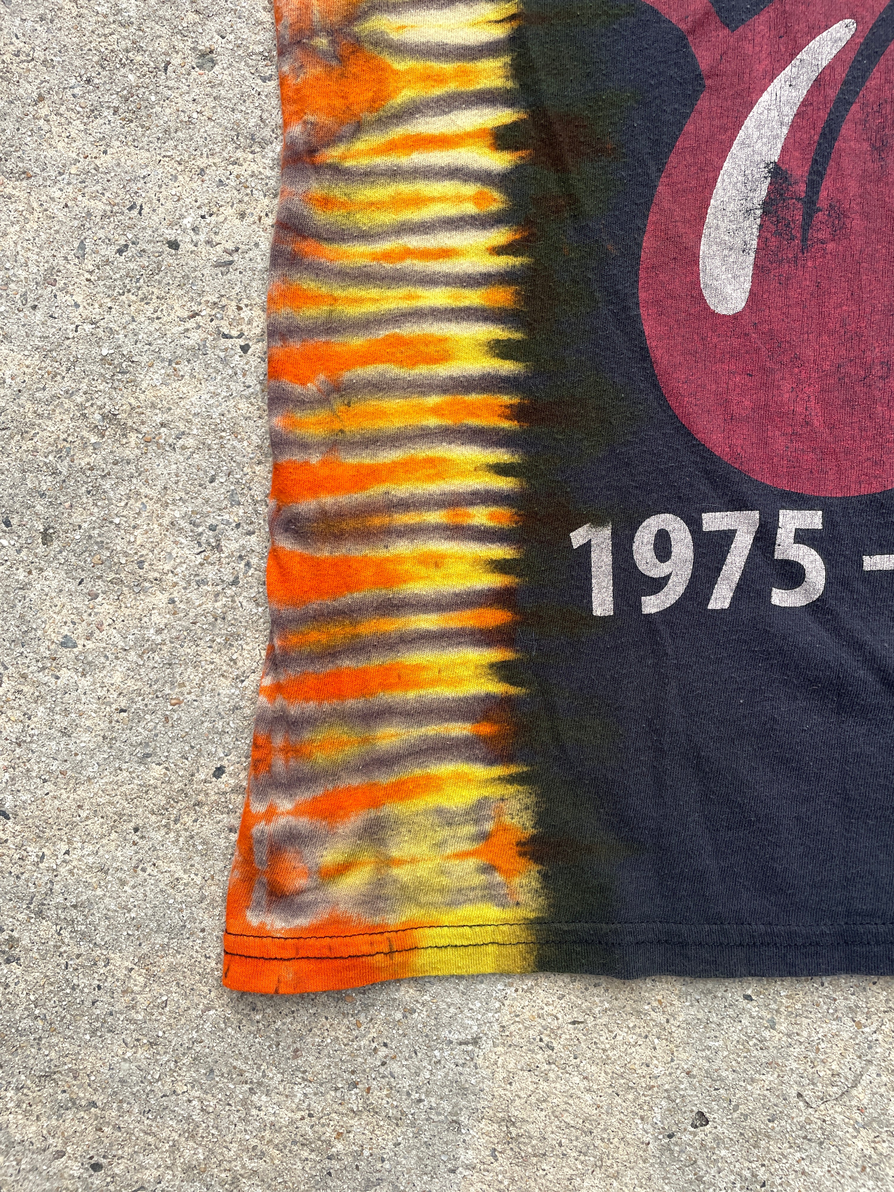 The Rolling Stones Hot Lips Red, Orange, and Black Short Sleeve Tie Dye T-Shirt | Men's Small