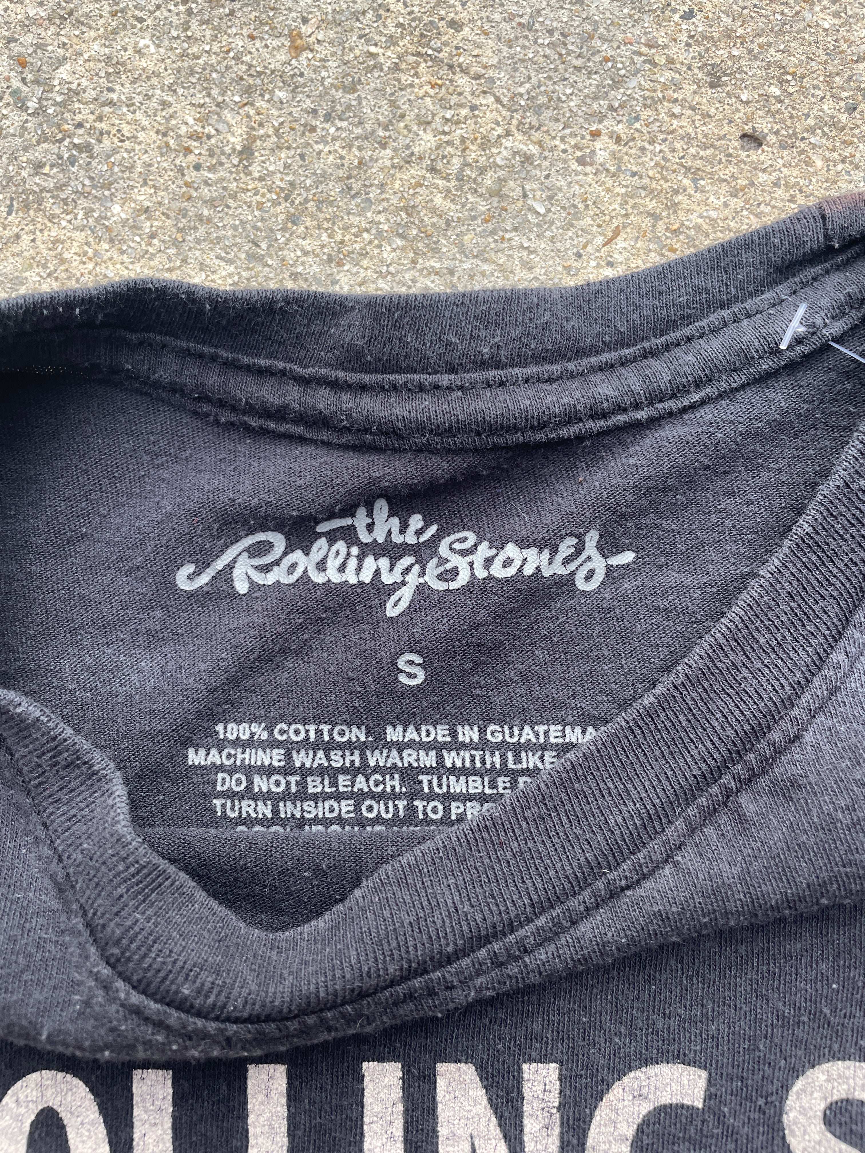 The Rolling Stones Hot Lips Red, Orange, and Black Short Sleeve Tie Dye T-Shirt | Men's Small