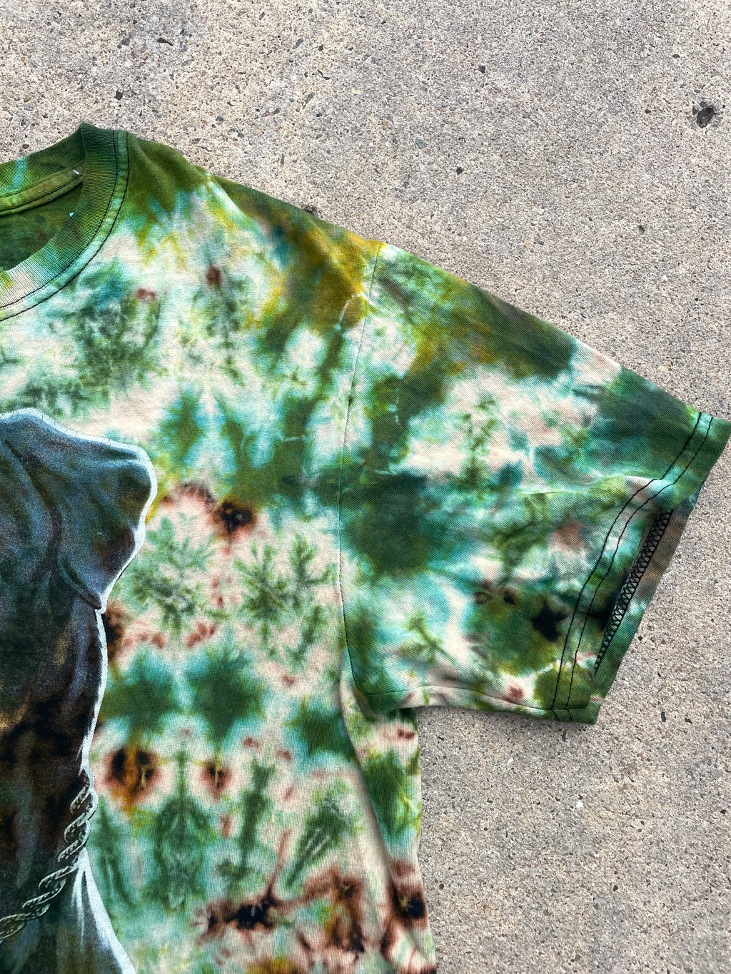Rottweiler "Fear is for Others" Green and Black Short Sleeve Tie Dye T-Shirt | Men's Small