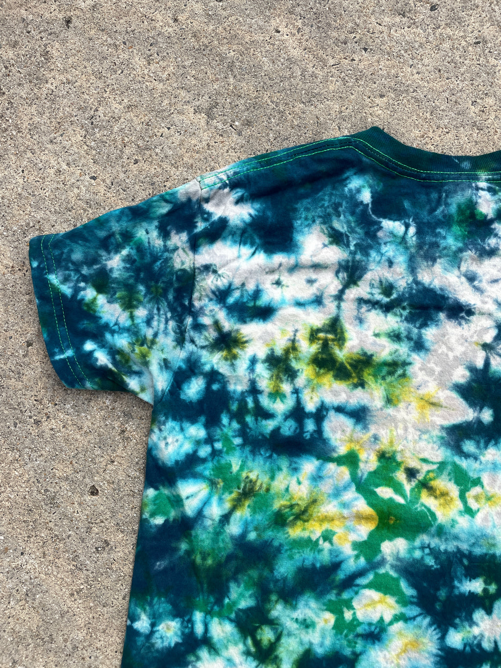 Soul of a Wolf Green and Blue Short Sleeve Tie Dye T-Shirt | Men's Small