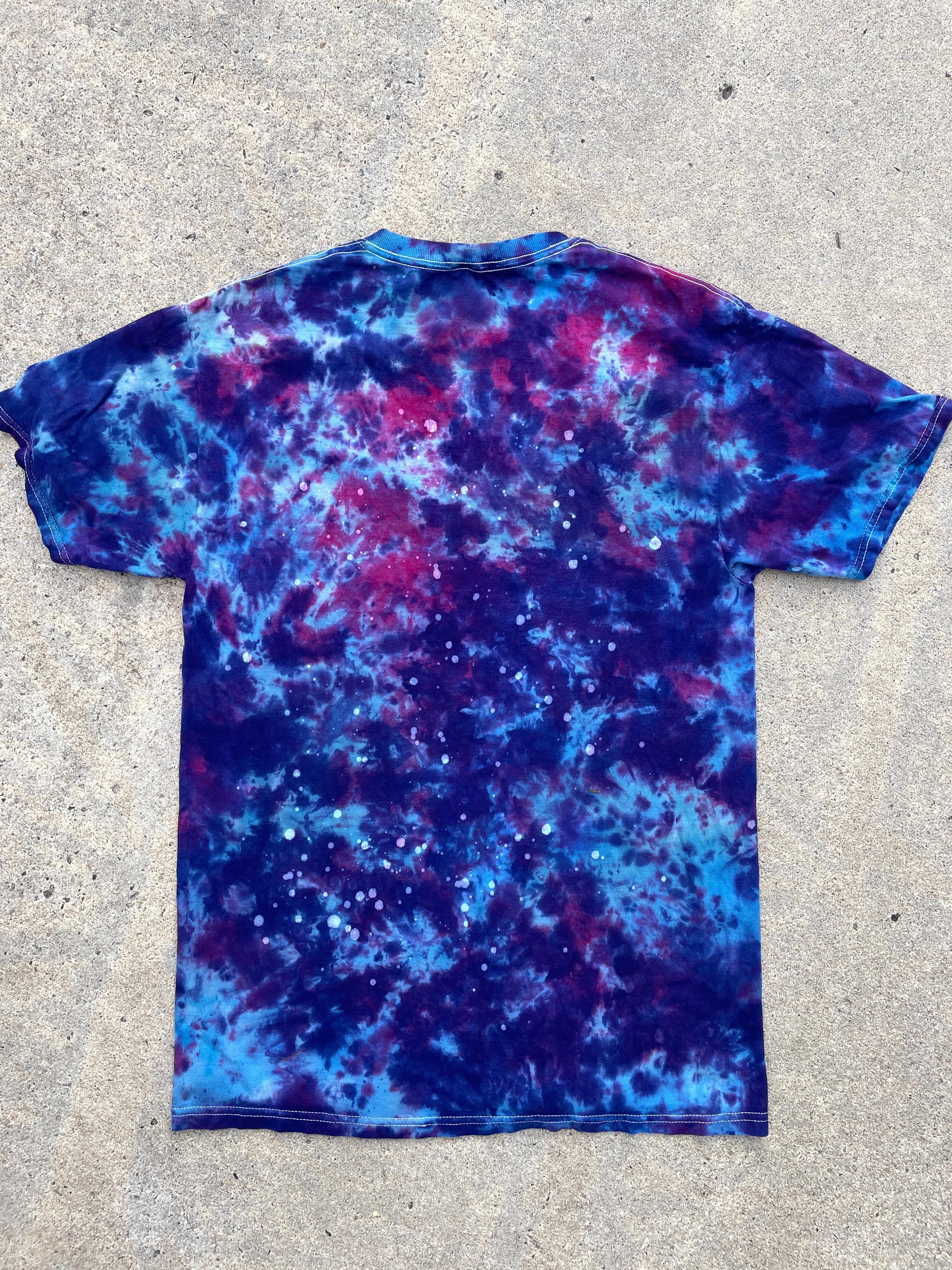 Cats in Space Blue and Purple Short Sleeve Galaxy Tie Dye T-Shirt | Men's Medium
