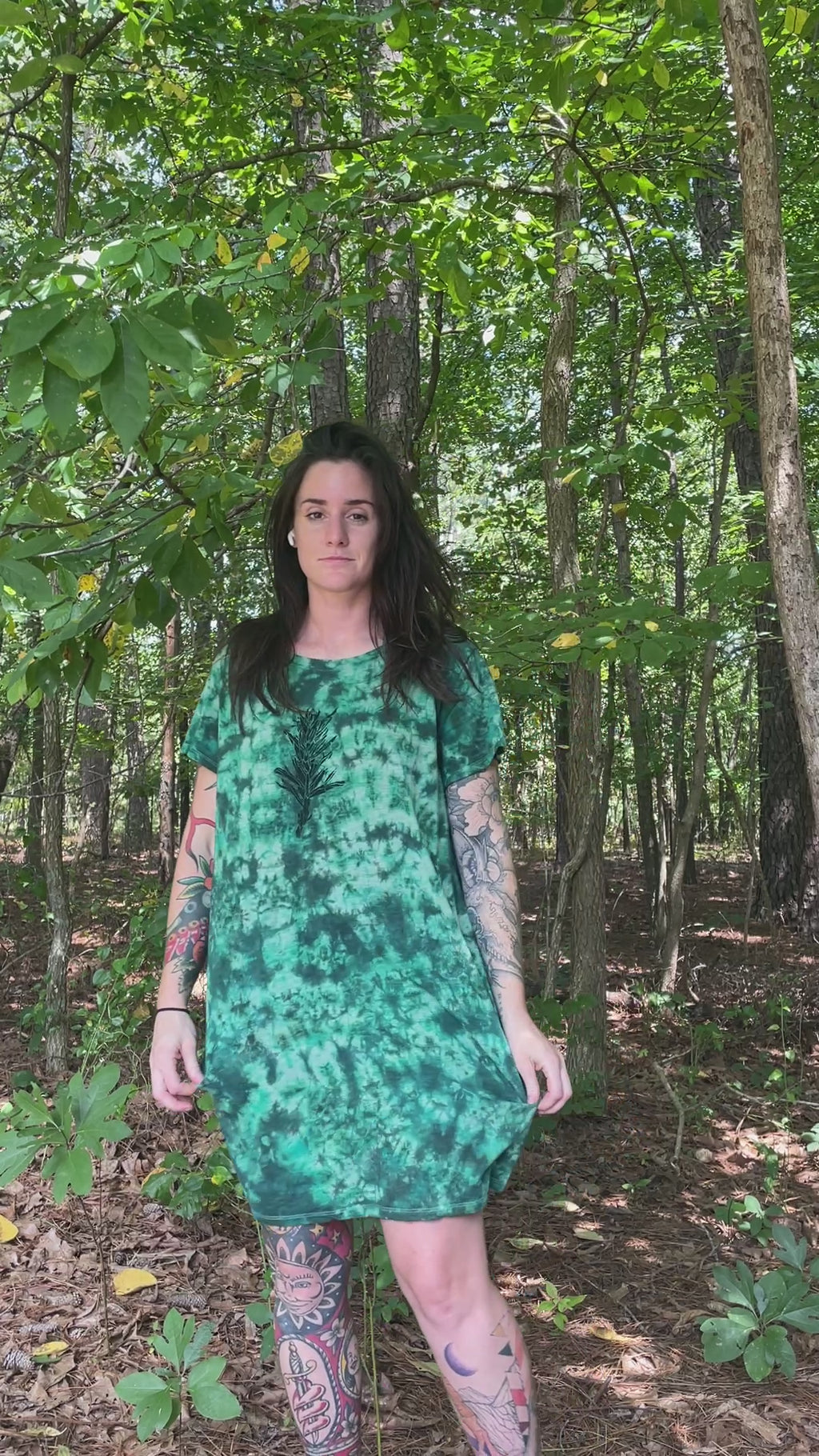 XXL Women’s Handmade Tie Dye Knee-Length Dress | One-Of-a-Kind Upcycled Short Sleeve Dress with Indian Paintbrush Block Print