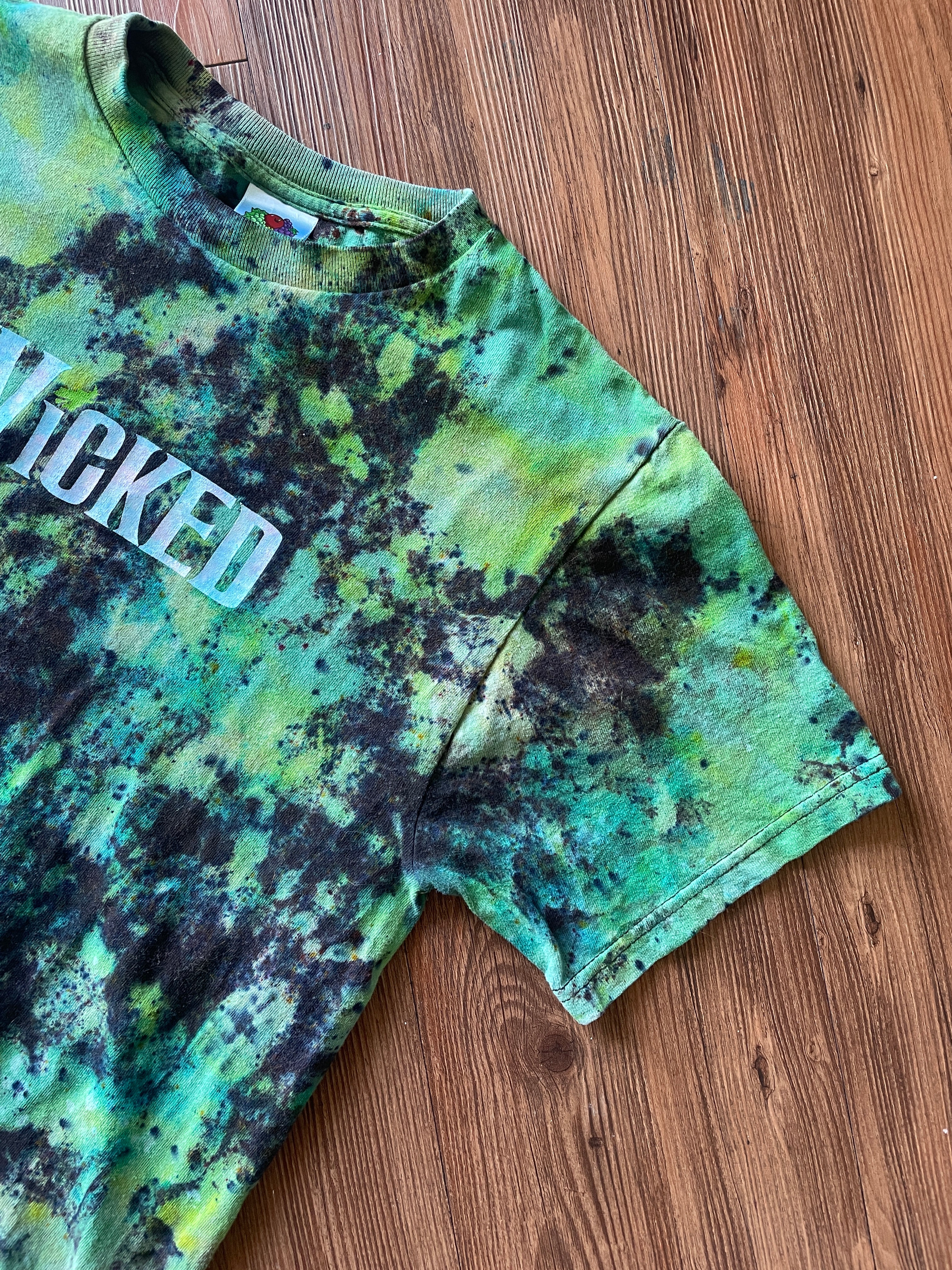 Small Men’s Wicked Handmade Tie Dye T-Shirt | Green and Black Defy Gravity Tie Dye Short Sleeve