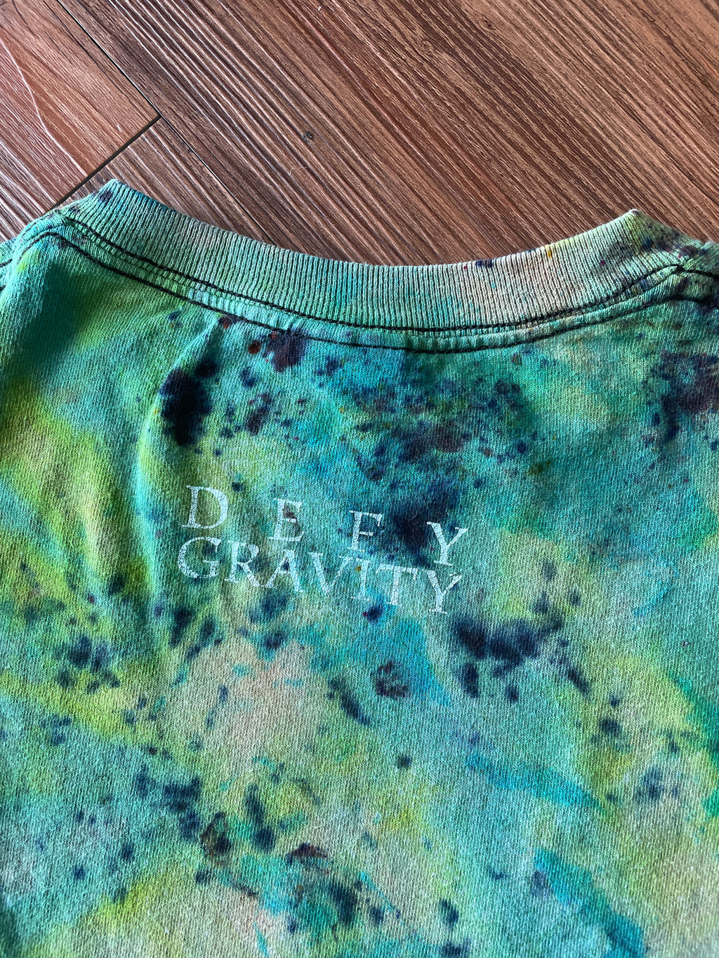 Small Men’s Wicked Handmade Tie Dye T-Shirt | Green and Black Defy Gravity Tie Dye Short Sleeve