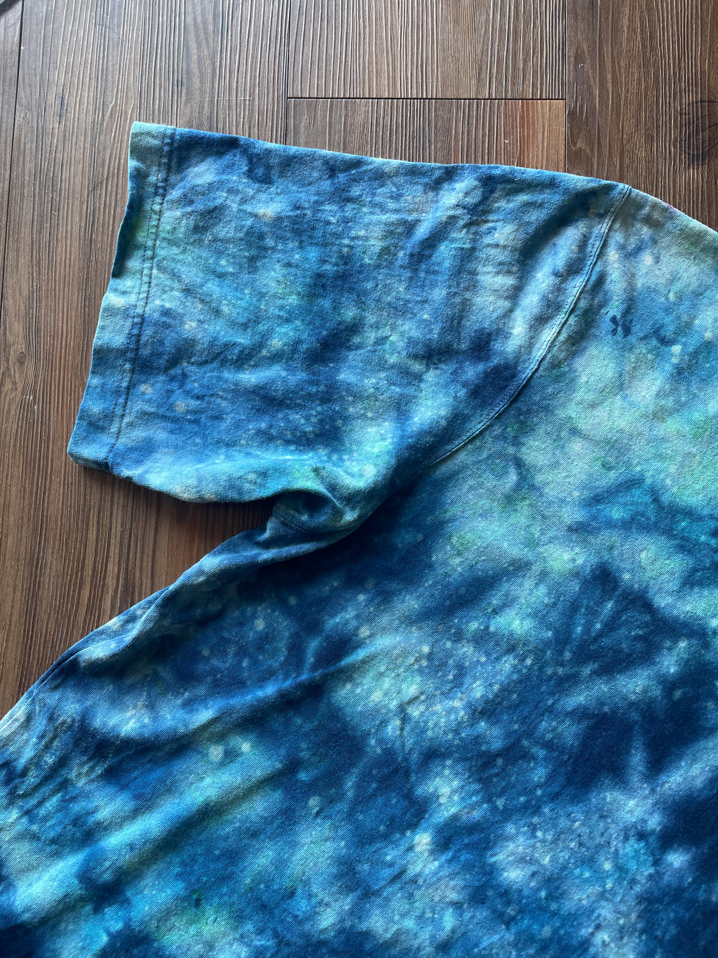 2XL Men’s Carhartt Galaxy Dyed Handmade Tie Dye T-Shirt | Shades of Blue Tie Dye Short Sleeve