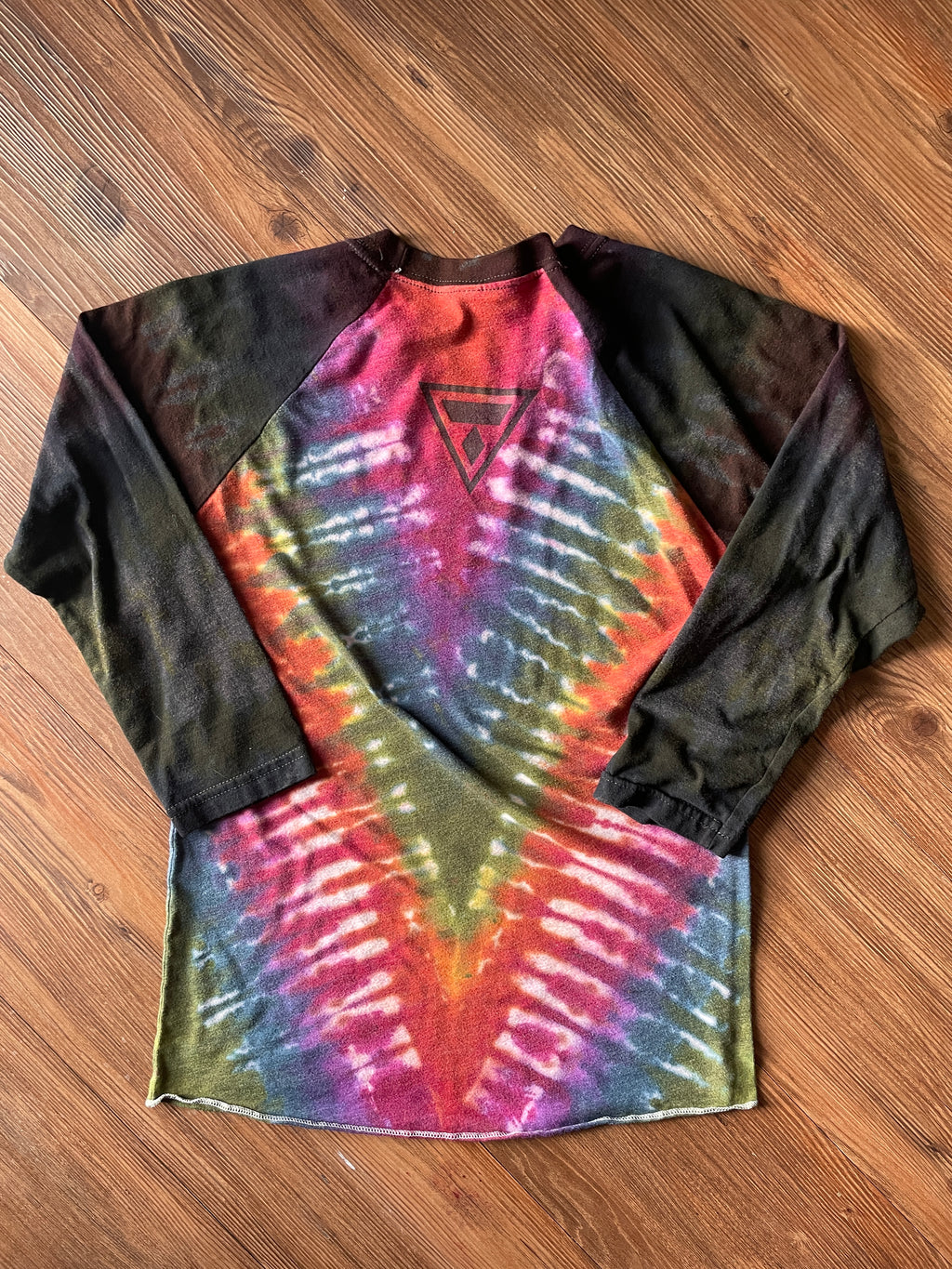 XS Women’s Crag to Crux Touchstone Climbing Handmade Tie Dye T-Shirt | Rainbow V-Pleated Baseball Tee