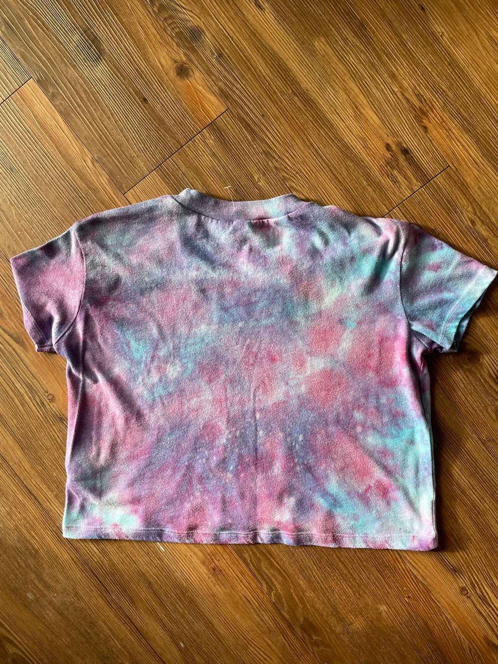 SMALL Women’s Galaxy Tie Dye Crop Top | Pastel Purple Ice Dye Short Sleeve Cropped T-Shirt