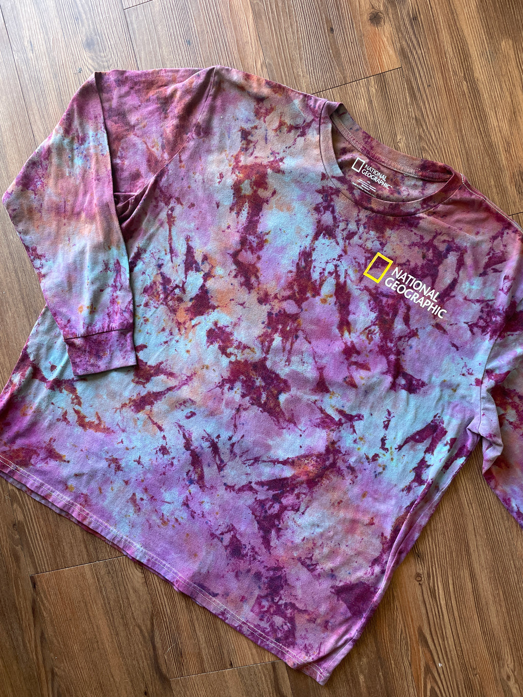 2XL Men’s Torres Del Paine Handmade Tie Dye T-Shirt | National Geographic Earth Tones Tie Dye Long Sleeve Sleeve